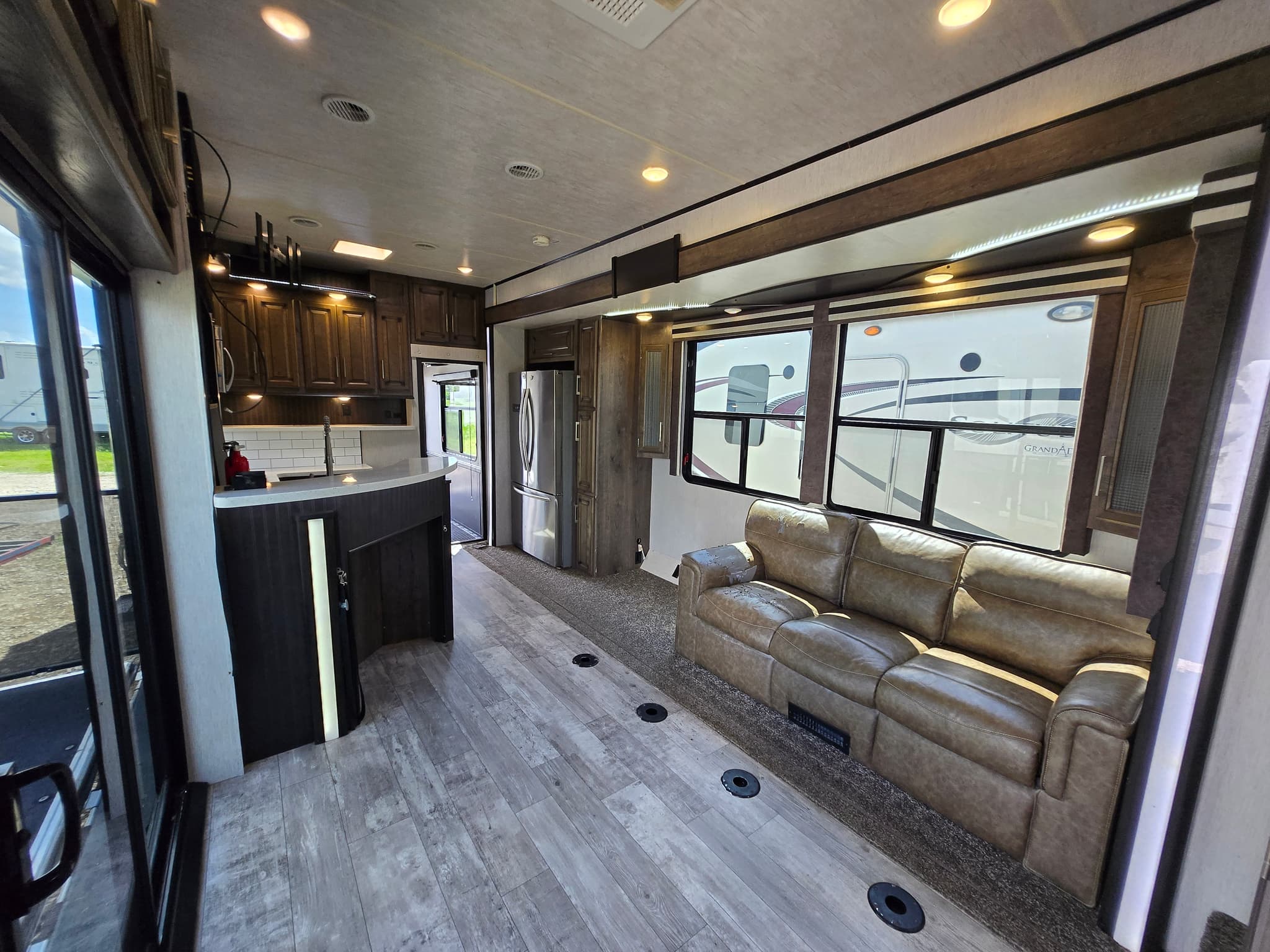 2018 Heartland Cyclone 4270 — photo 10 of 17