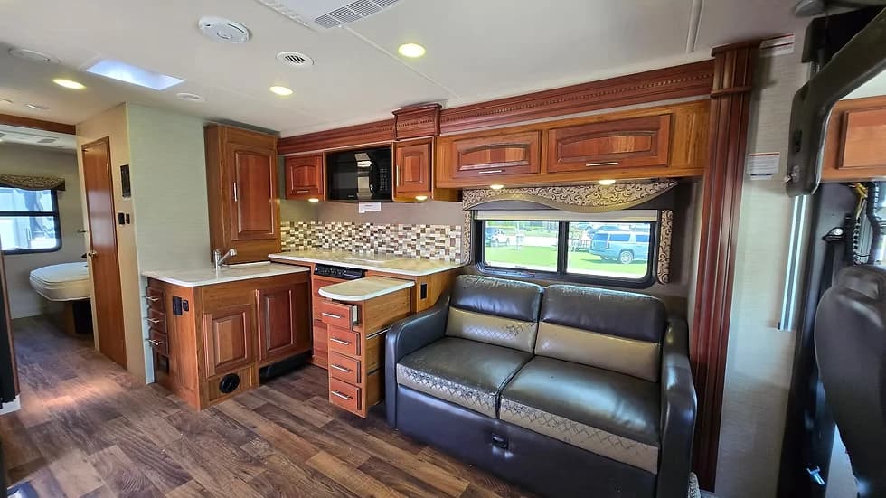 2017 Jayco Precept 31UL — photo 6 of 15