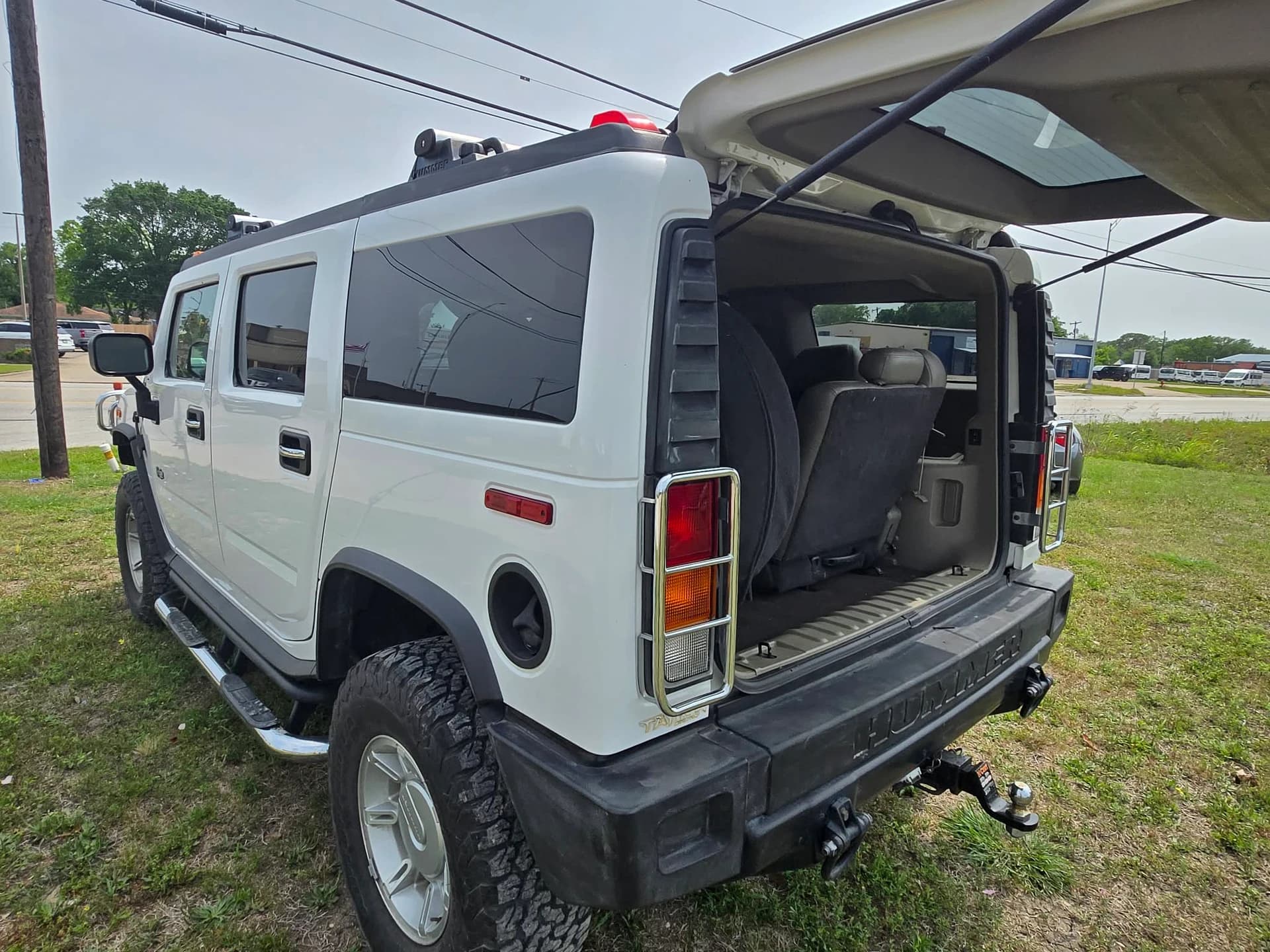 2004 Hummer H2 — photo 13 of 16