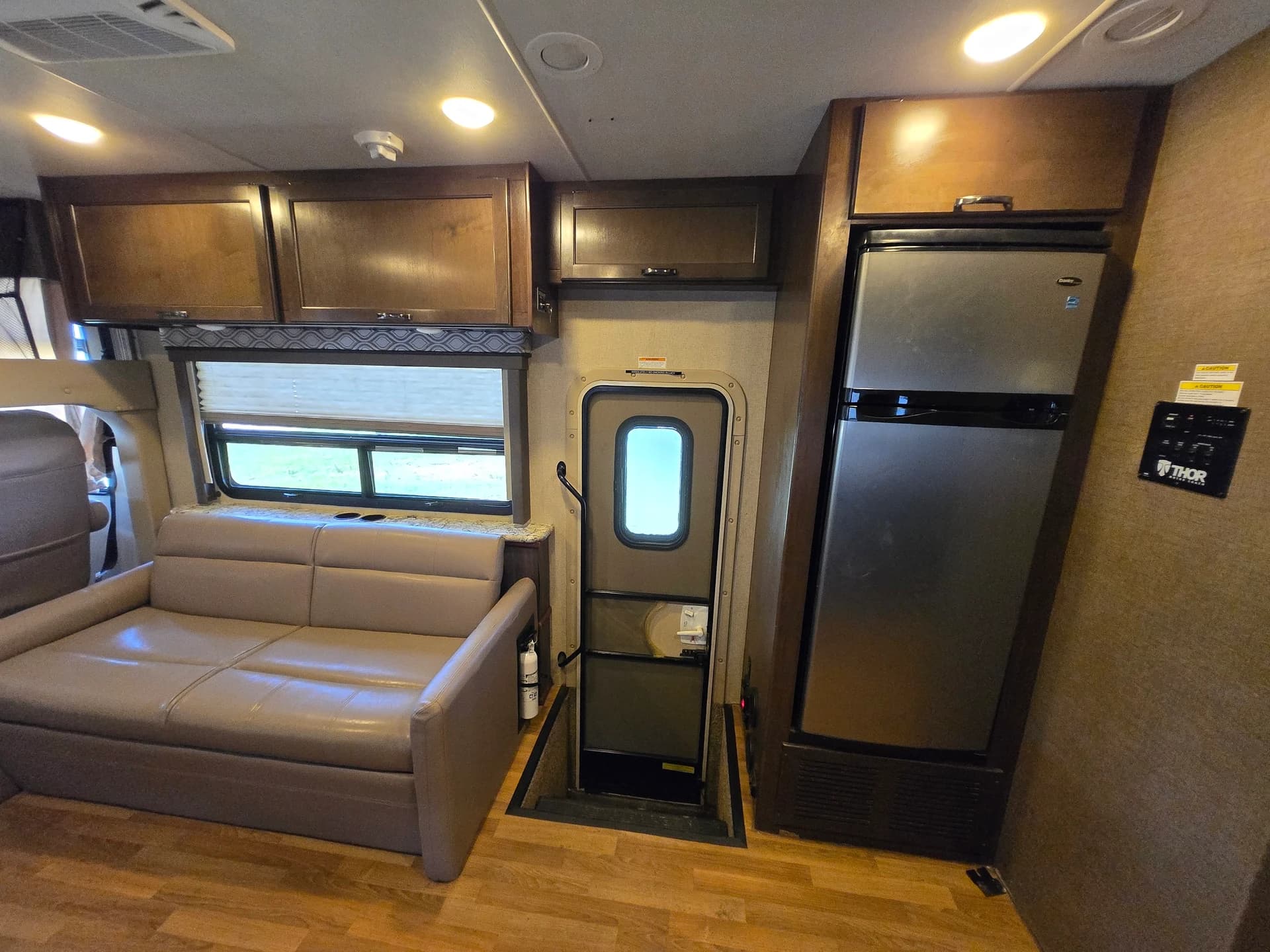 2018 Thor Freedom A30 — photo 7 of 15