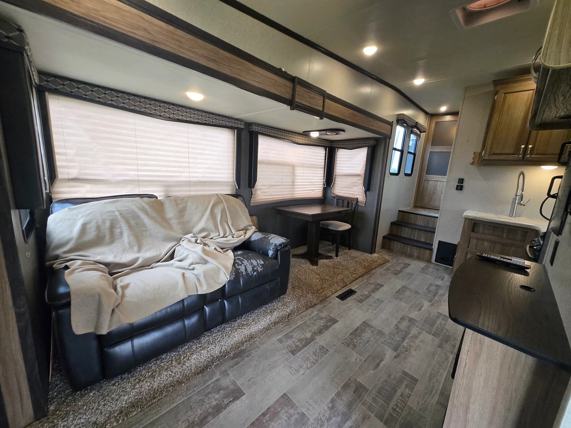 2019 Keystone Atlas 3112BHF — photo 5 of 15