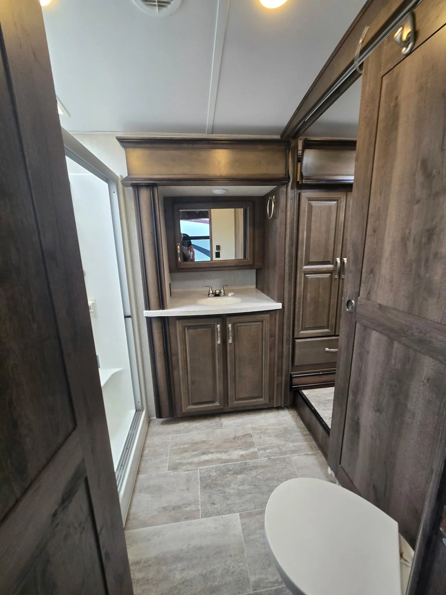 2018 Keystone Montana 3811MS — photo 11 of 16