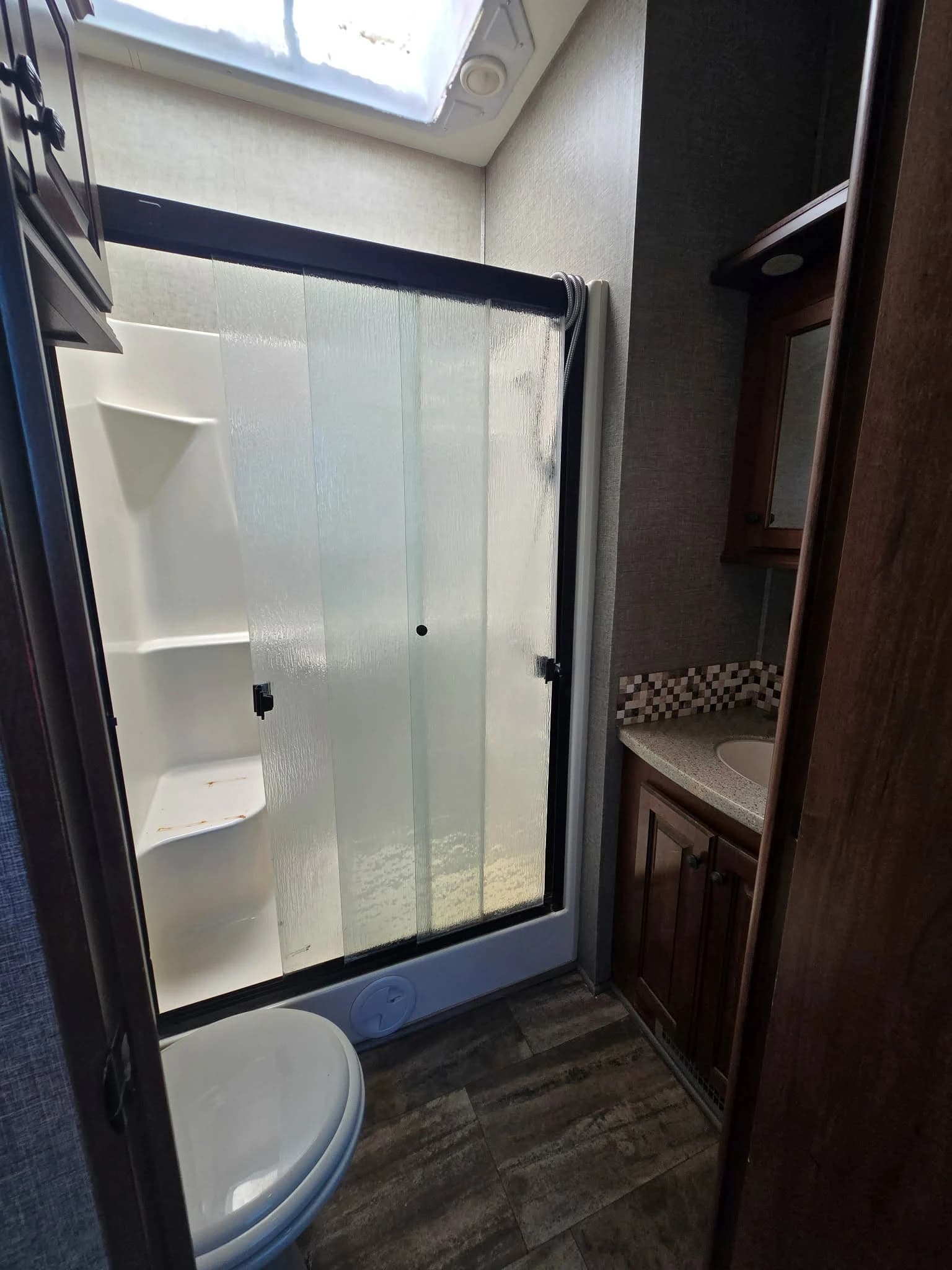 2015 Heartland BIGHORN 3750 — photo 11 of 16
