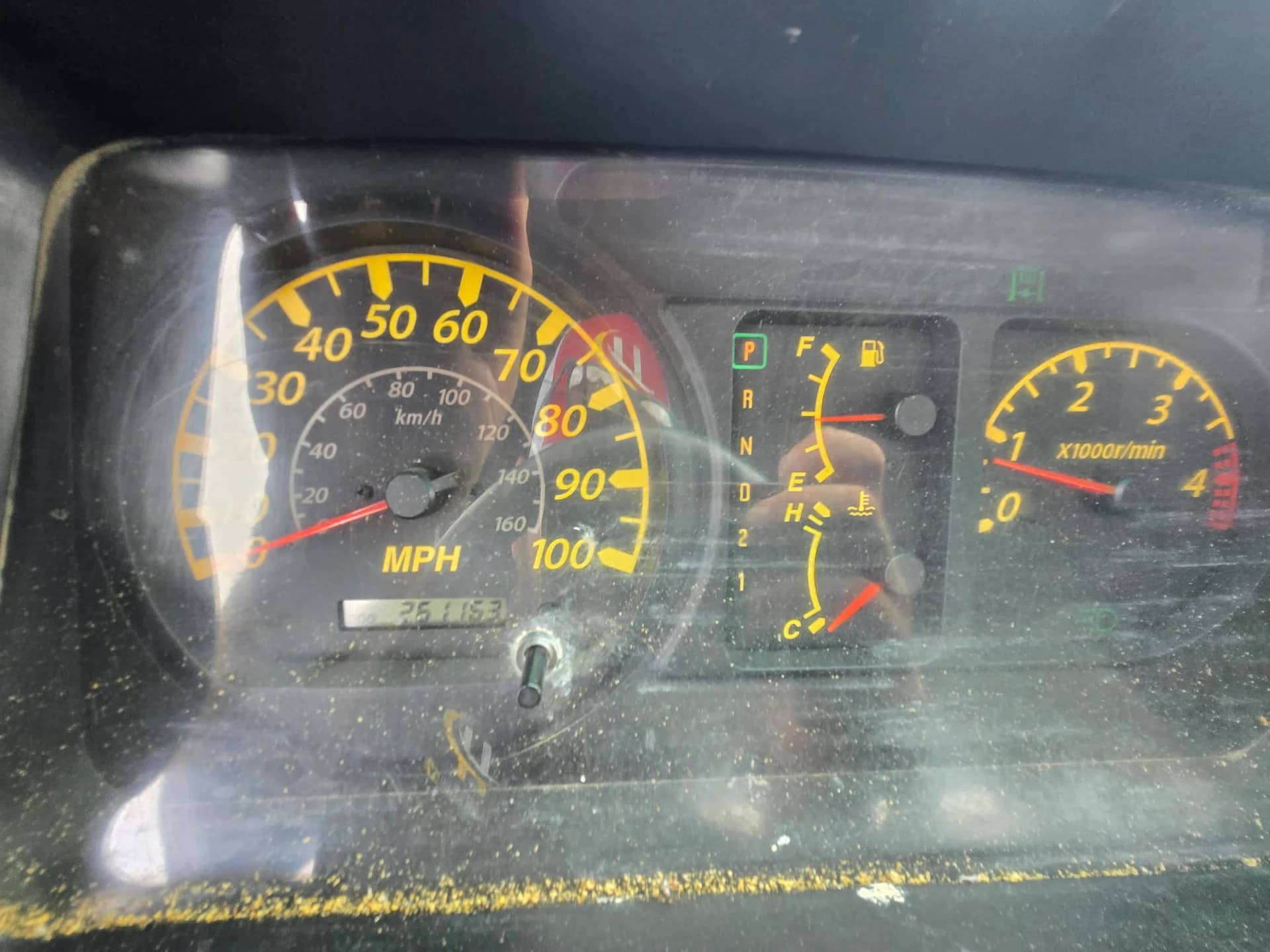 2007 Isuzu NPR stake-bed — photo 9 of 12
