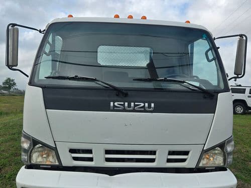 2007 Isuzu NPR stake-bed hero