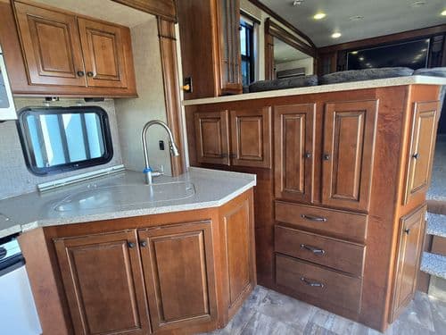 2015 Heartland BIGHORN 3750 gallery 2