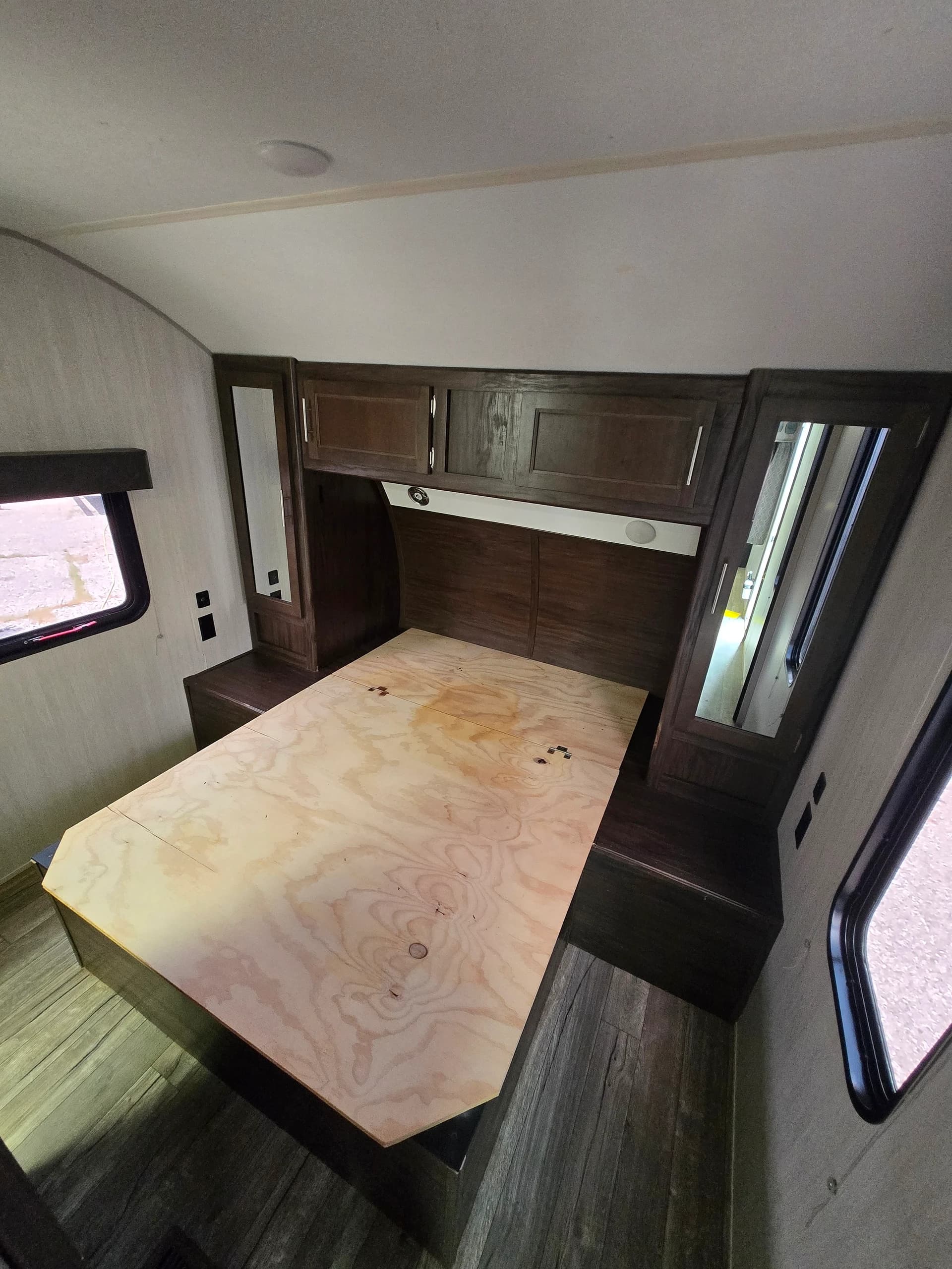 2019 Cherokee 274RK — photo 8 of 12