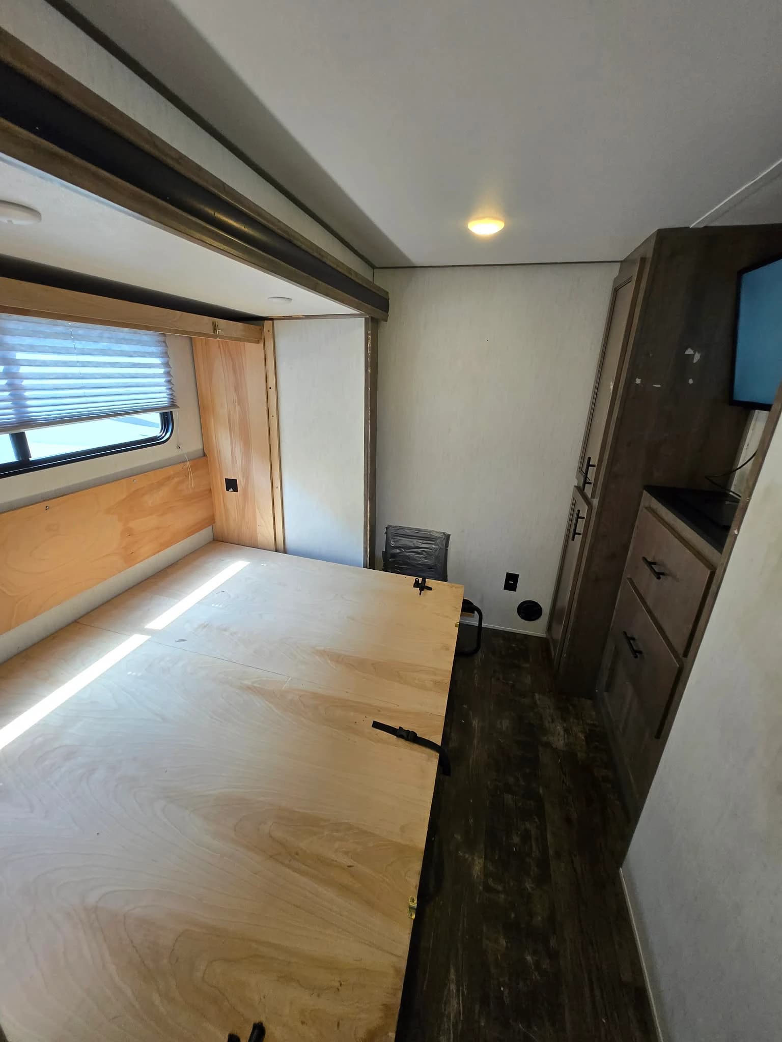 2021 Forest River Sabre 36BHQ — photo 12 of 16