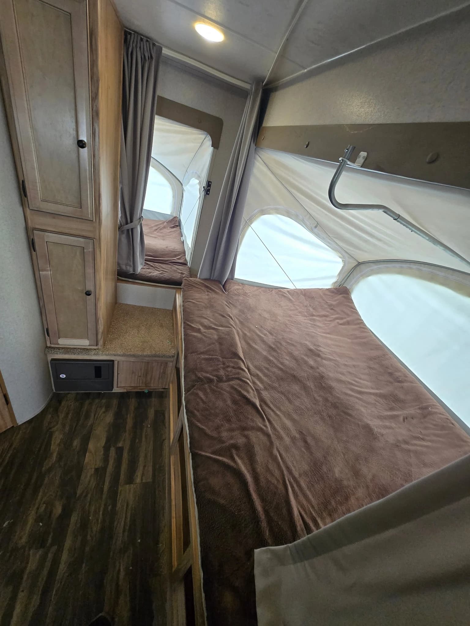 2018 Coachmen Freedom Express 23TQX — photo 9 of 15