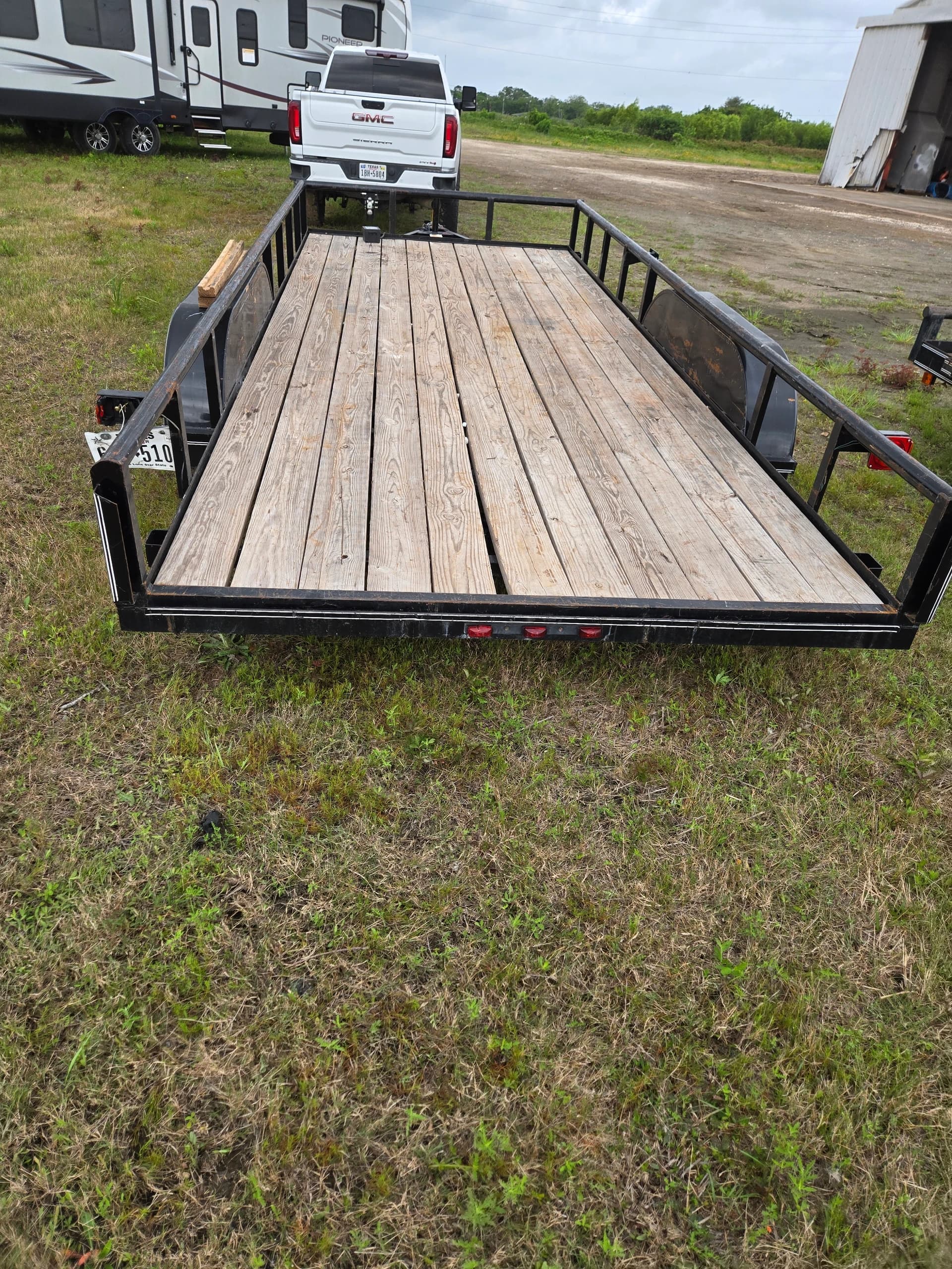 2023 unknown 20ftflatbed — photo 4 of 6