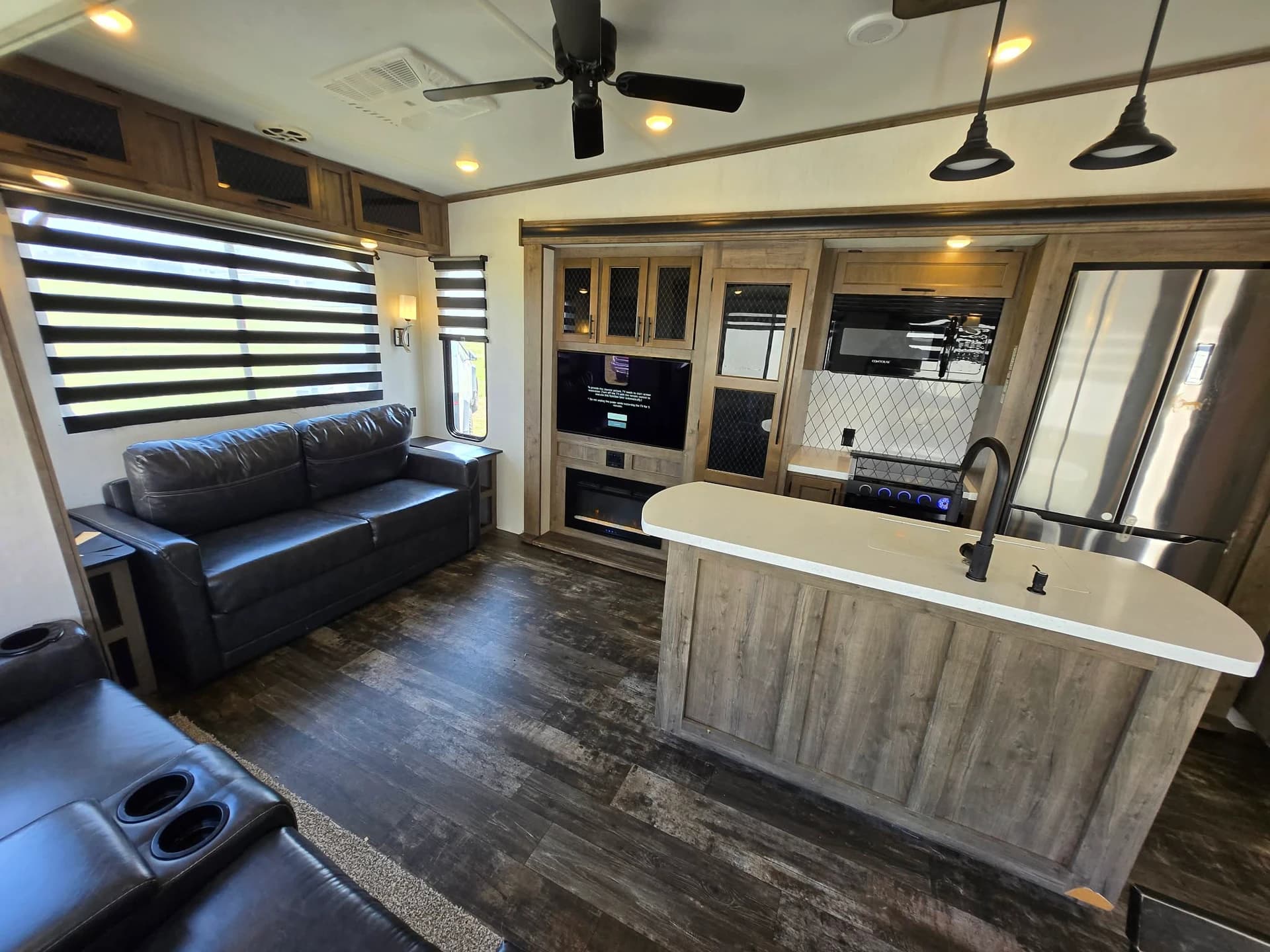 2021 Forest River Sabre 36BHQ — photo 6 of 16