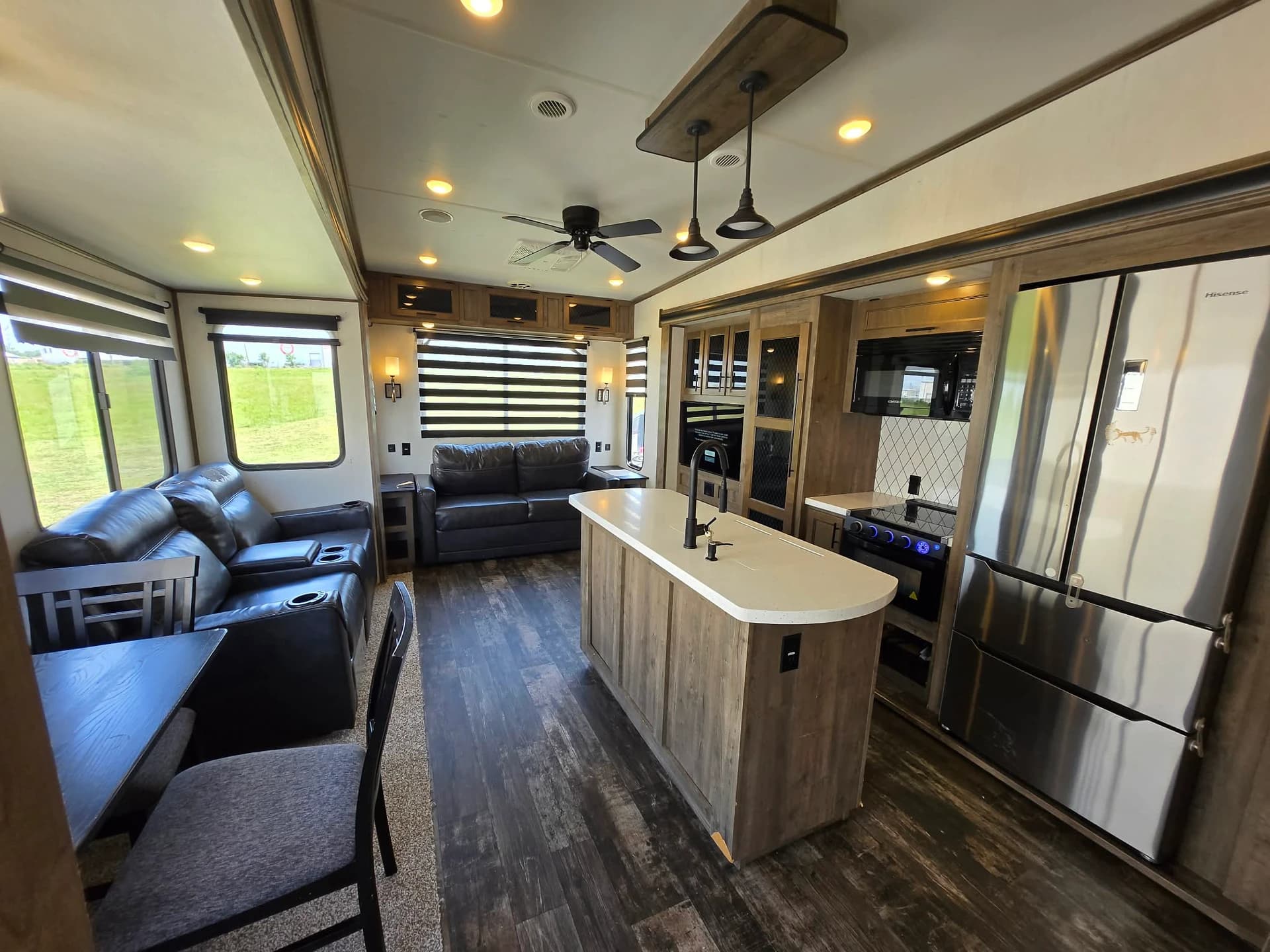2021 Forest River Sabre 36BHQ — photo 5 of 16