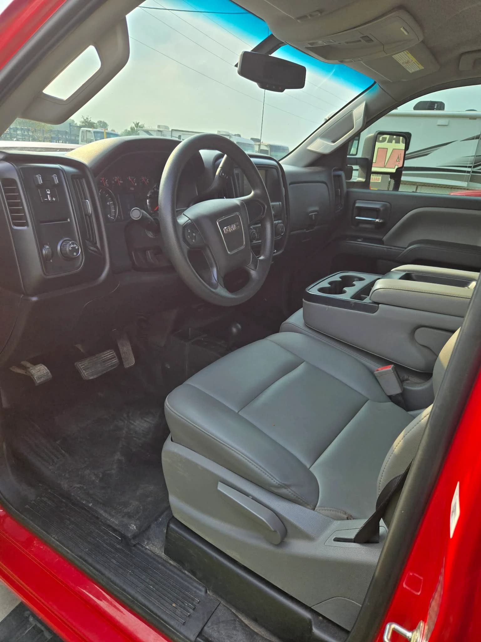 2018 GMC Sierra 3500 — photo 8 of 15