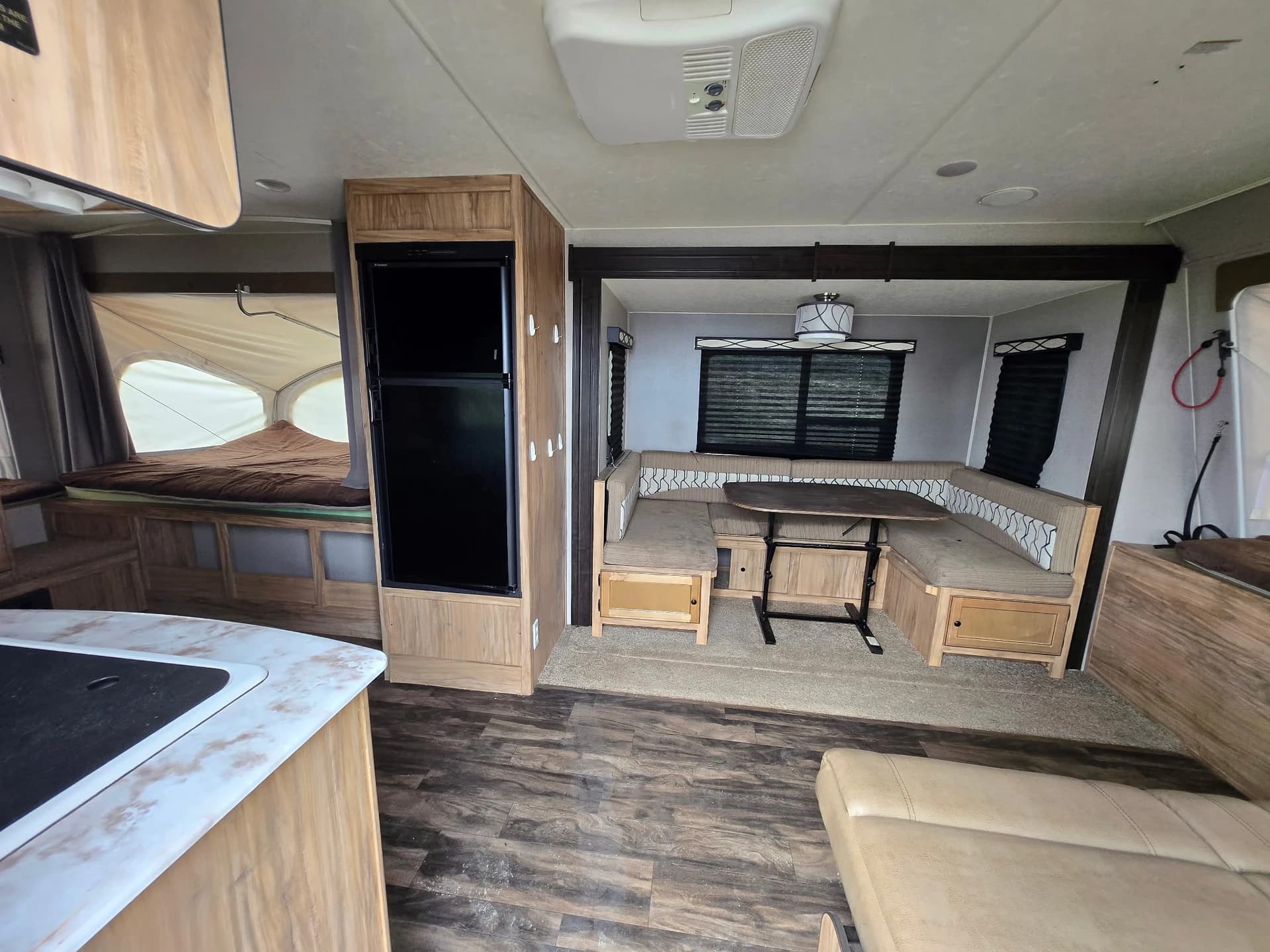 2018 Coachmen Freedom Express 23TQX — photo 12 of 15