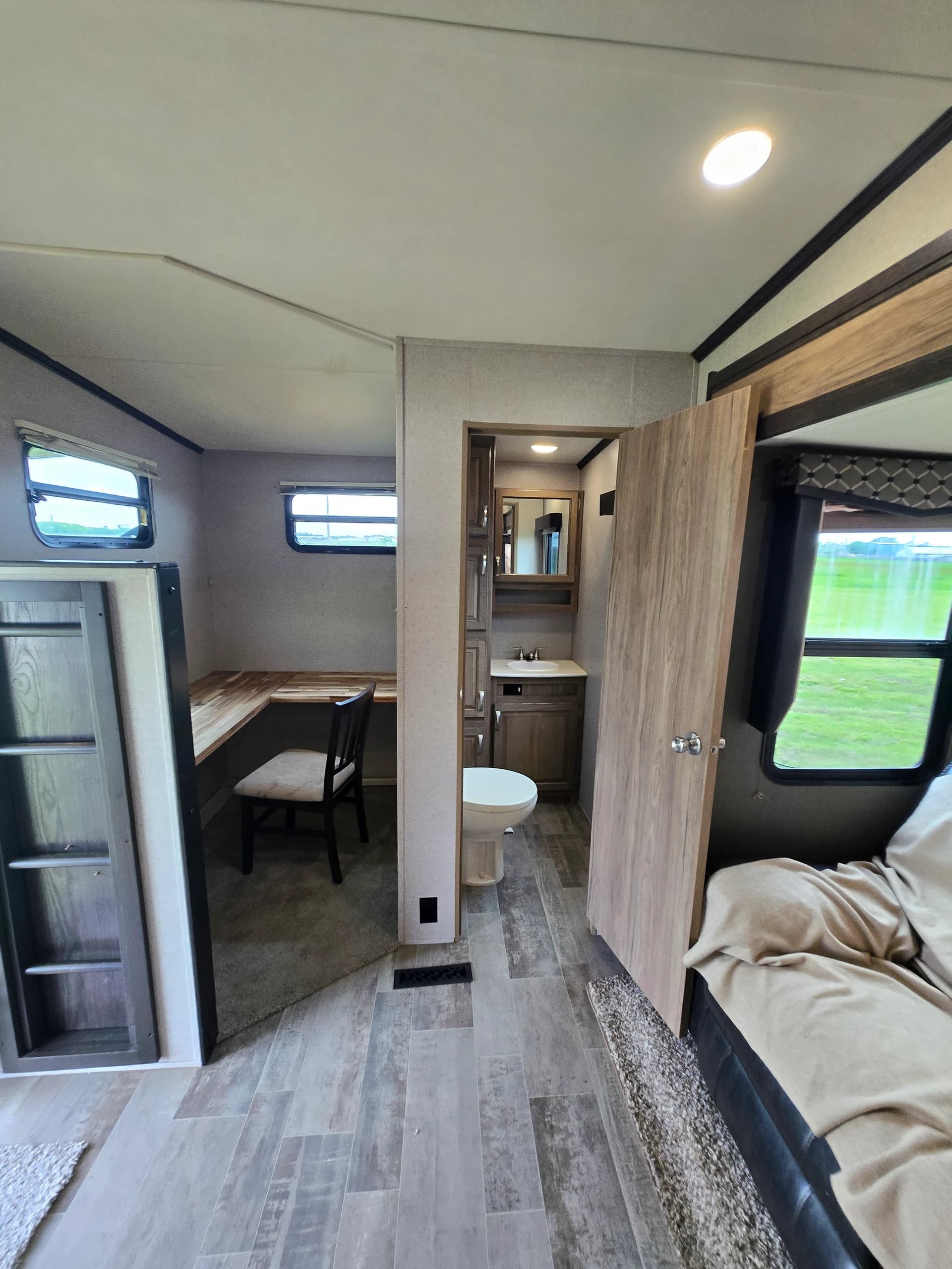 2019 Keystone Atlas 3112BHF — photo 6 of 15
