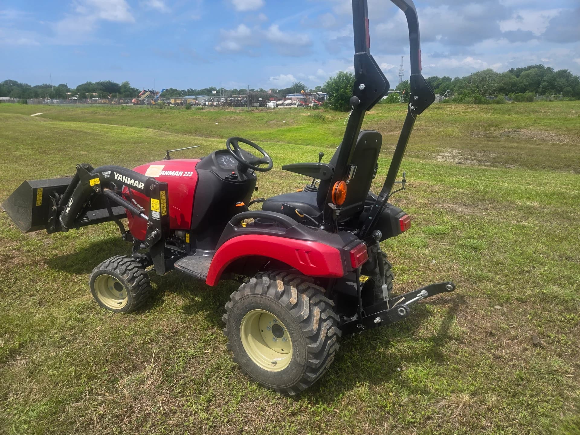 2023 Yanmar SA223 — photo 6 of 14
