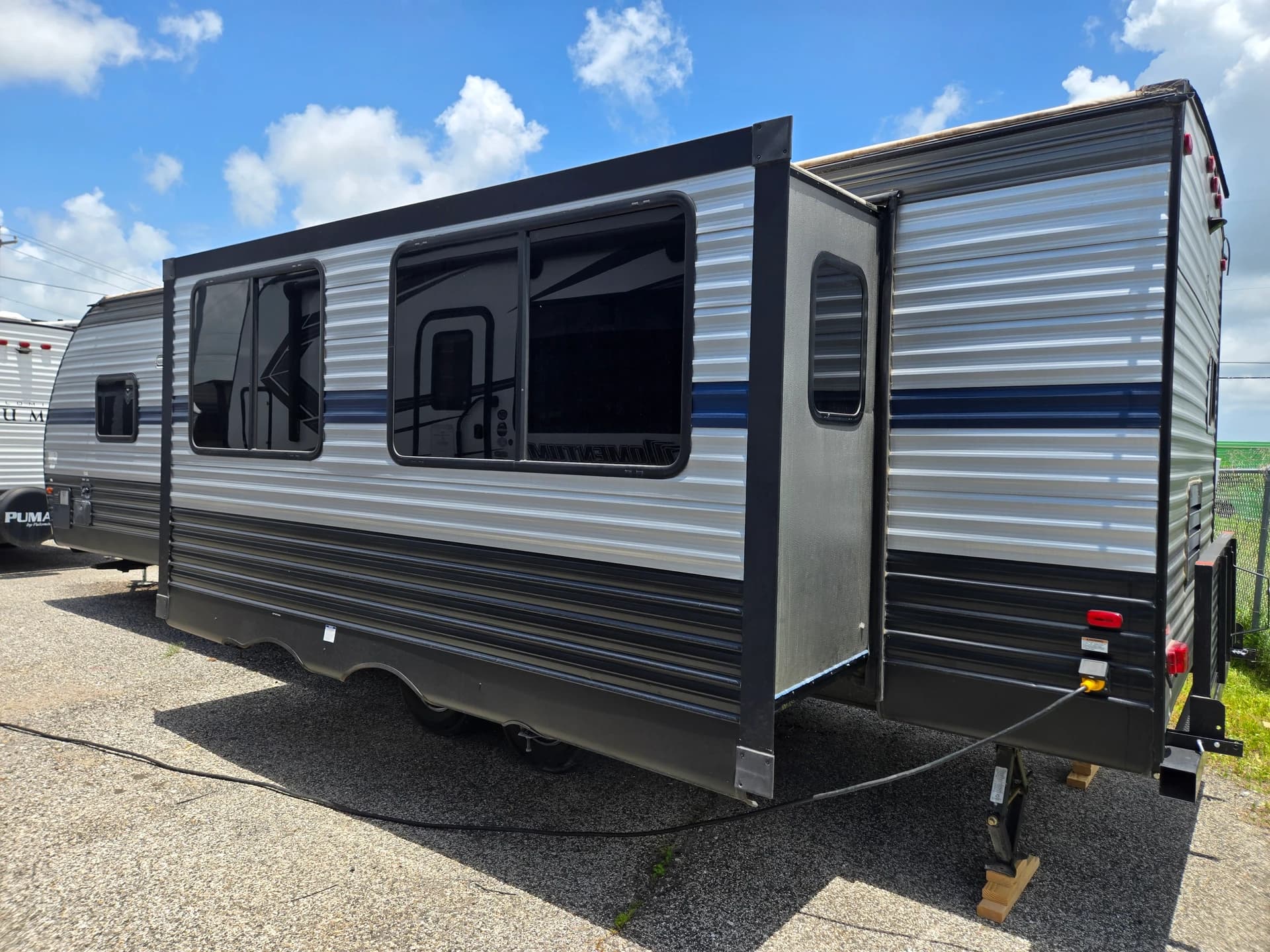 2019 Cherokee 274RK — photo 3 of 12