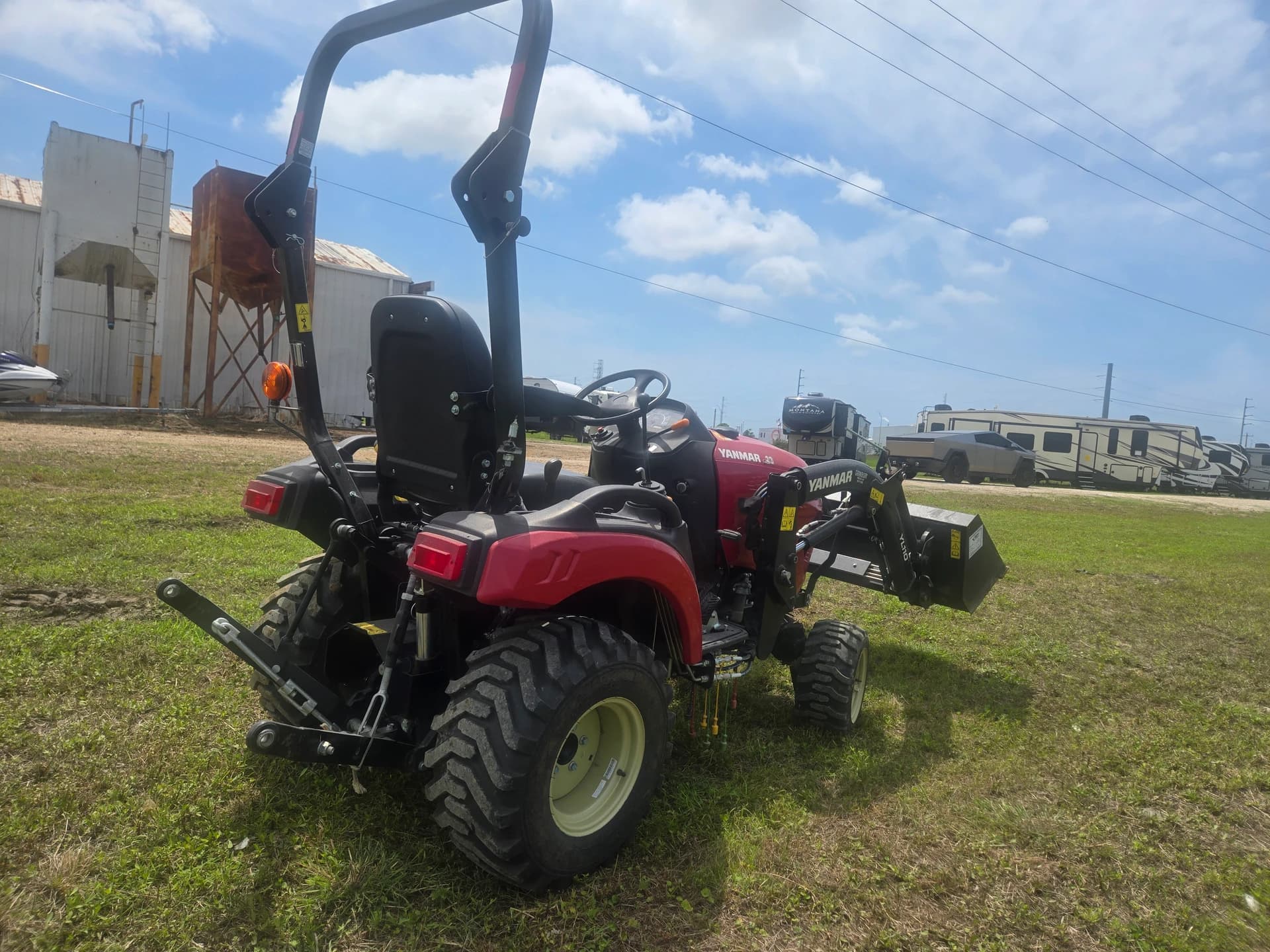 2023 Yanmar SA223 — photo 5 of 14
