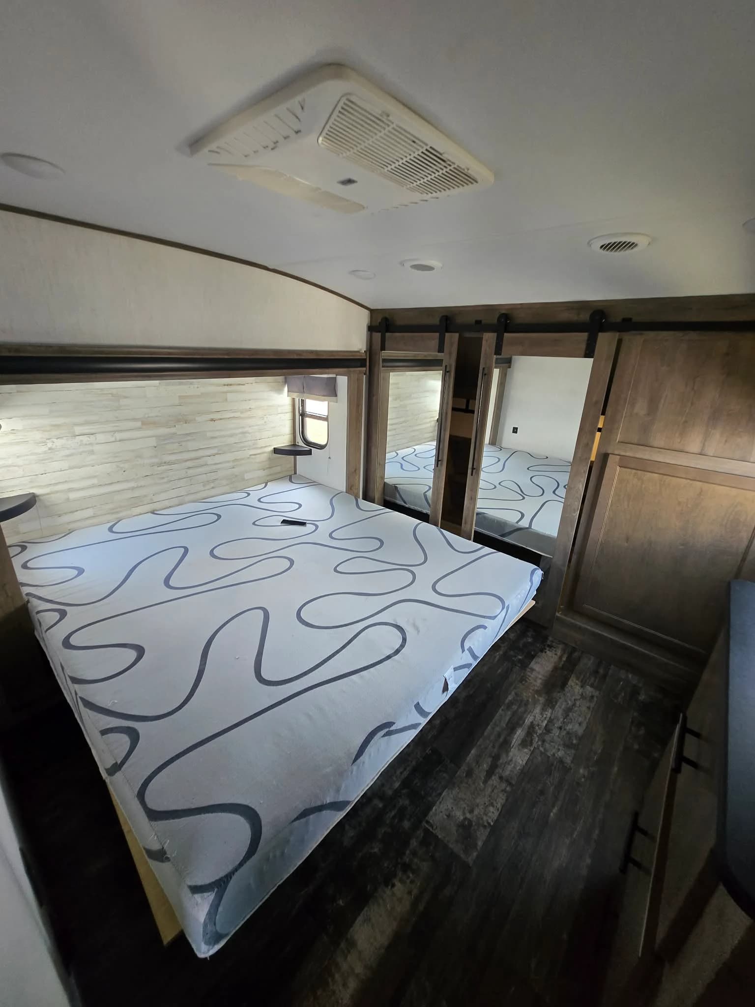 2021 Forest River Sabre 36BHQ — photo 14 of 16