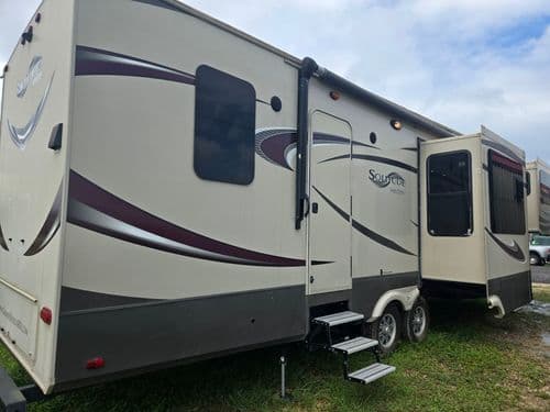 2016 Grand Design Solitude 379FL gallery 2