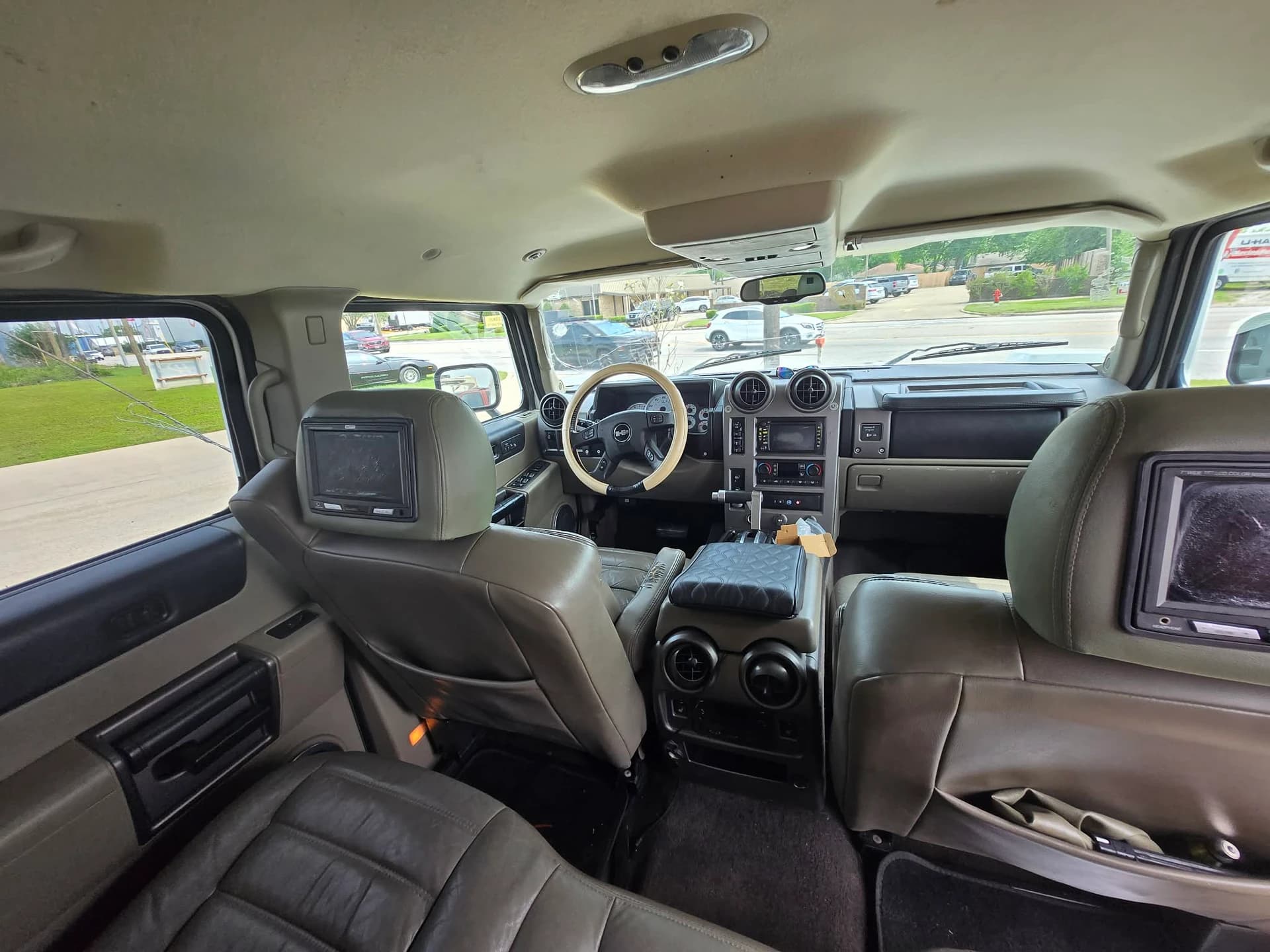 2004 Hummer H2 — photo 9 of 16