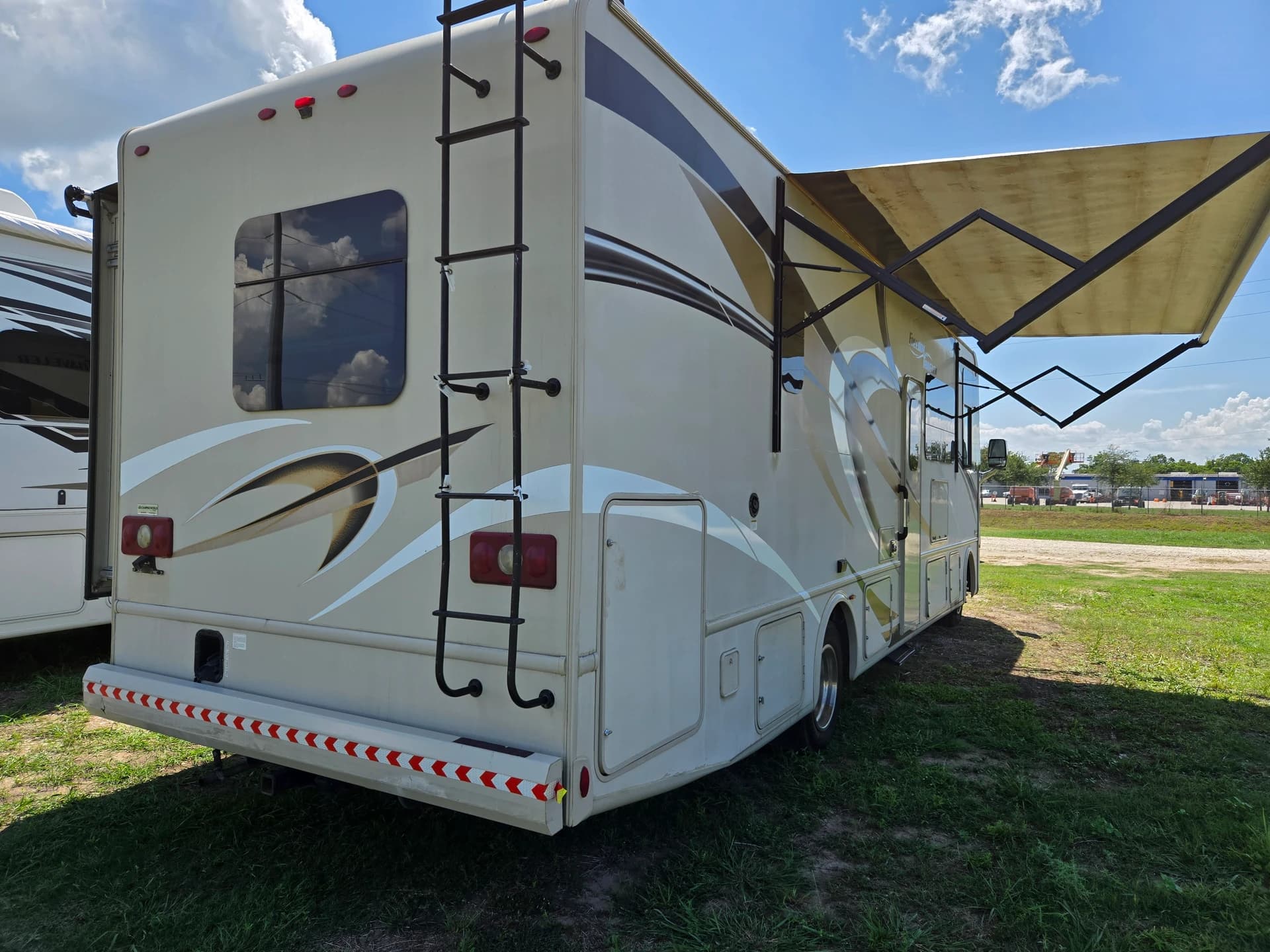 2018 Thor Freedom A30 — photo 4 of 21
