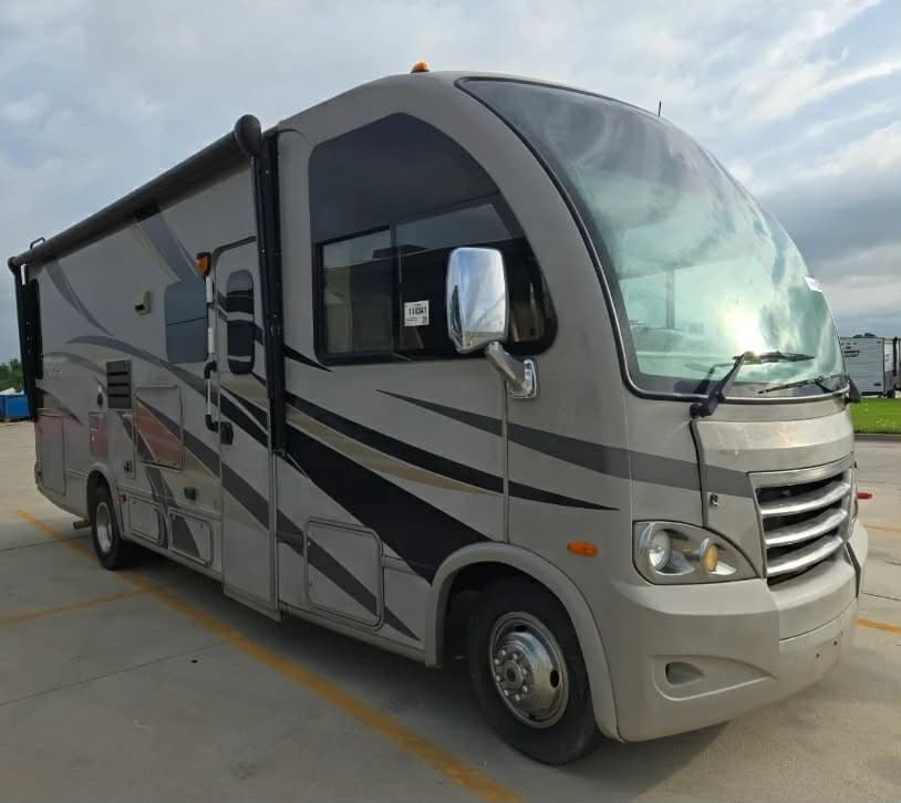 2015 Thor Axis 251 — photo 1 of 10