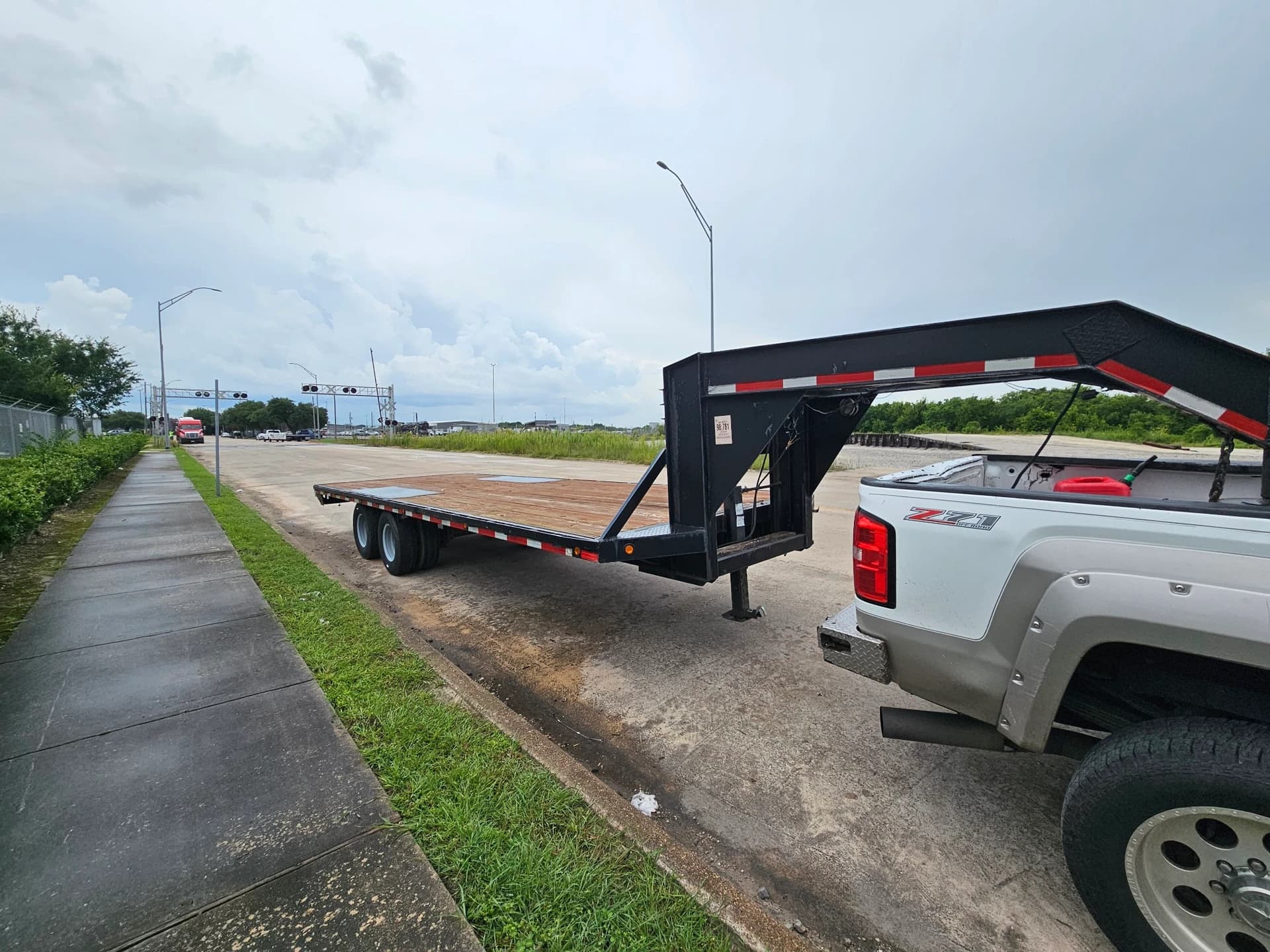 2004 Flatbed Dually Tandem — photo 6 of 10
