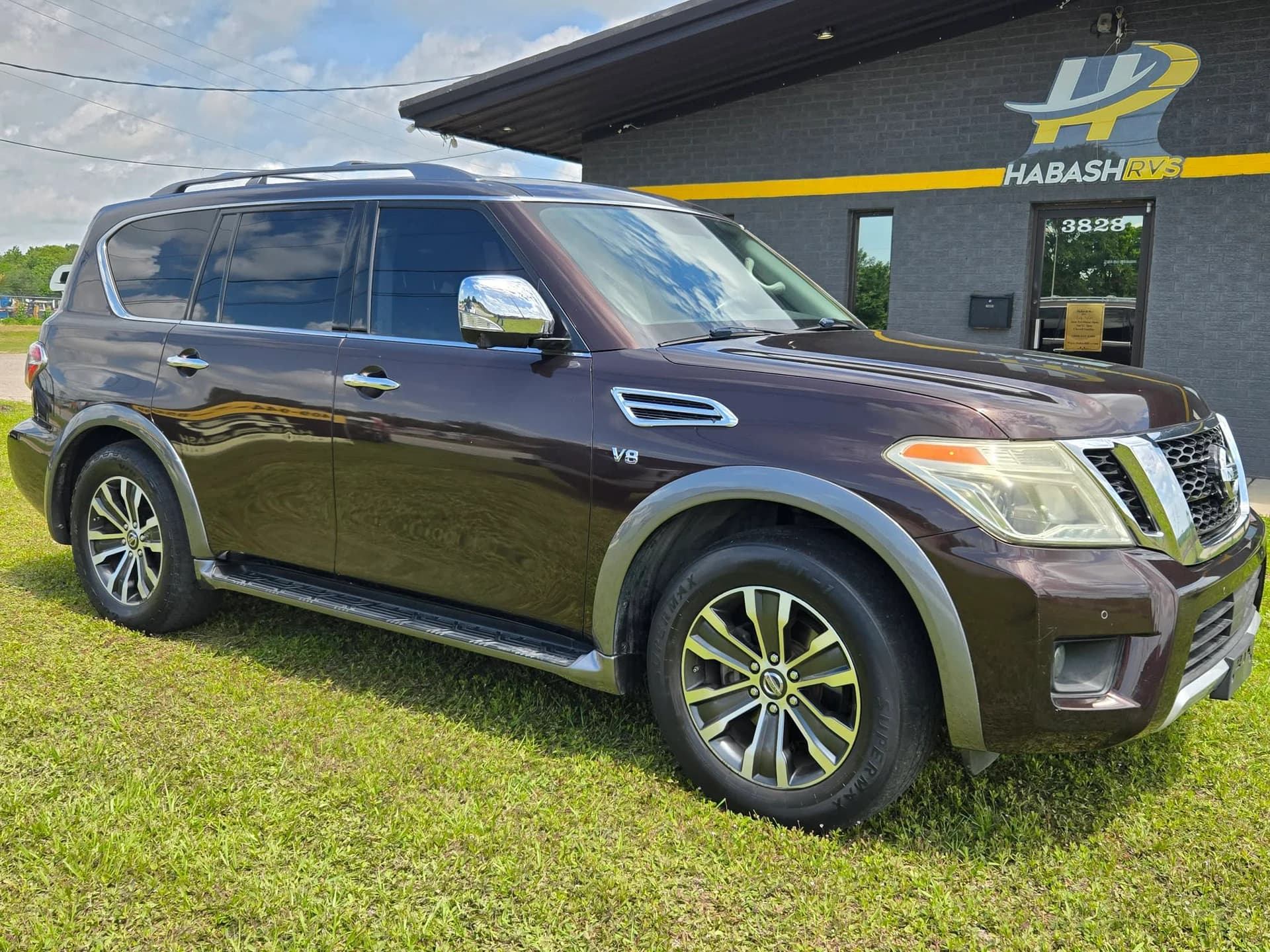 2018 Nissan Armada SL — photo 1 of 13