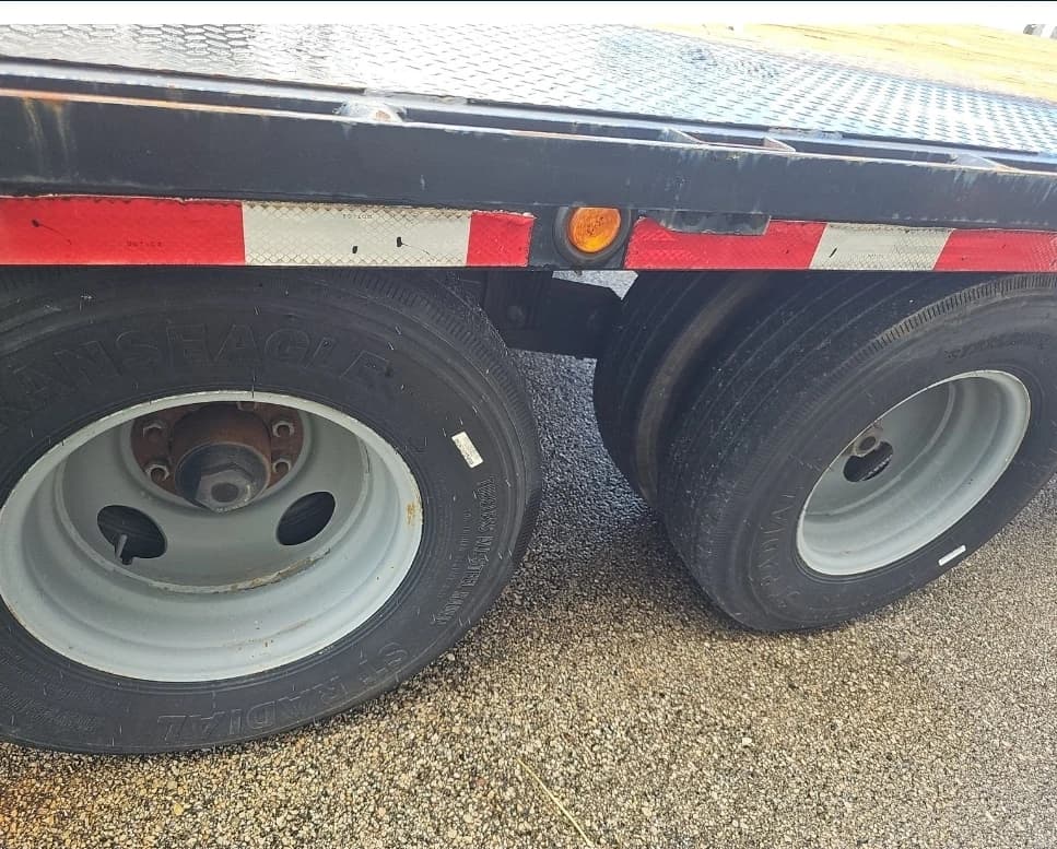 2004 Flatbed Dually Tandem — photo 9 of 10