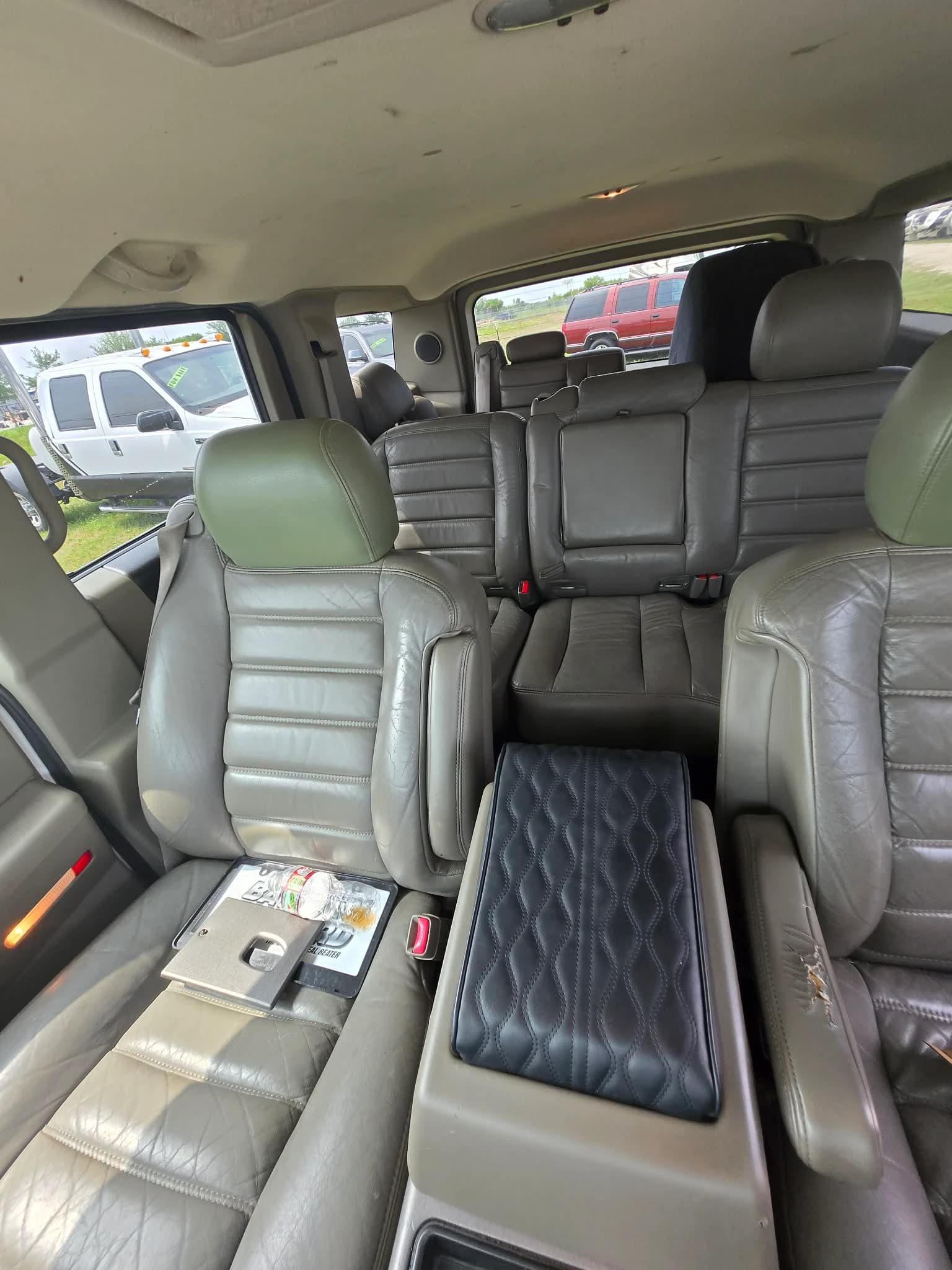 2004 Hummer H2 — photo 10 of 16