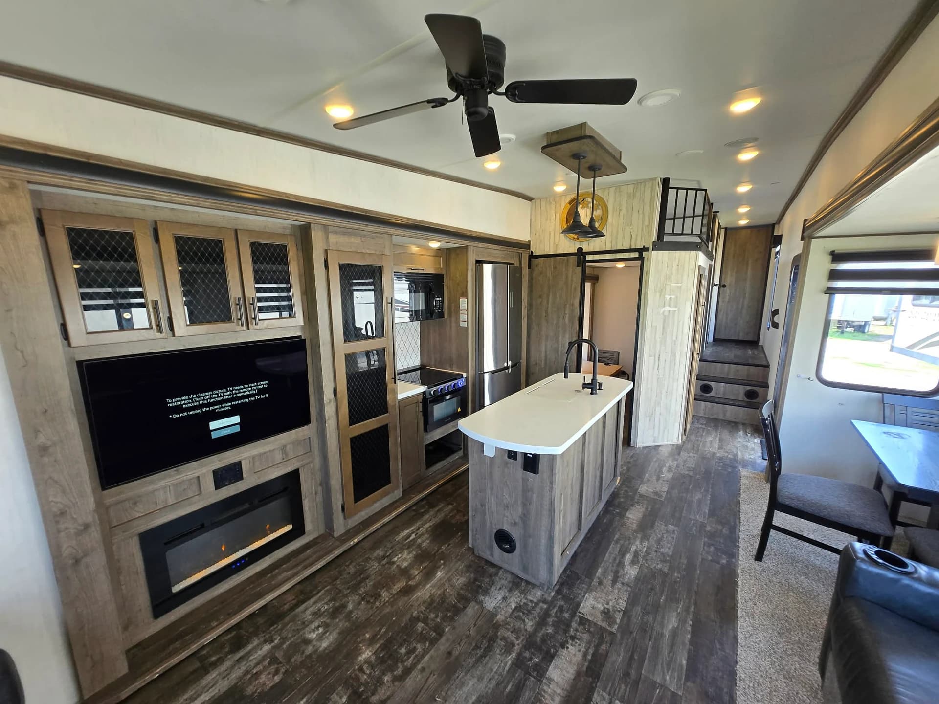 2021 Forest River Sabre 36BHQ — photo 7 of 16