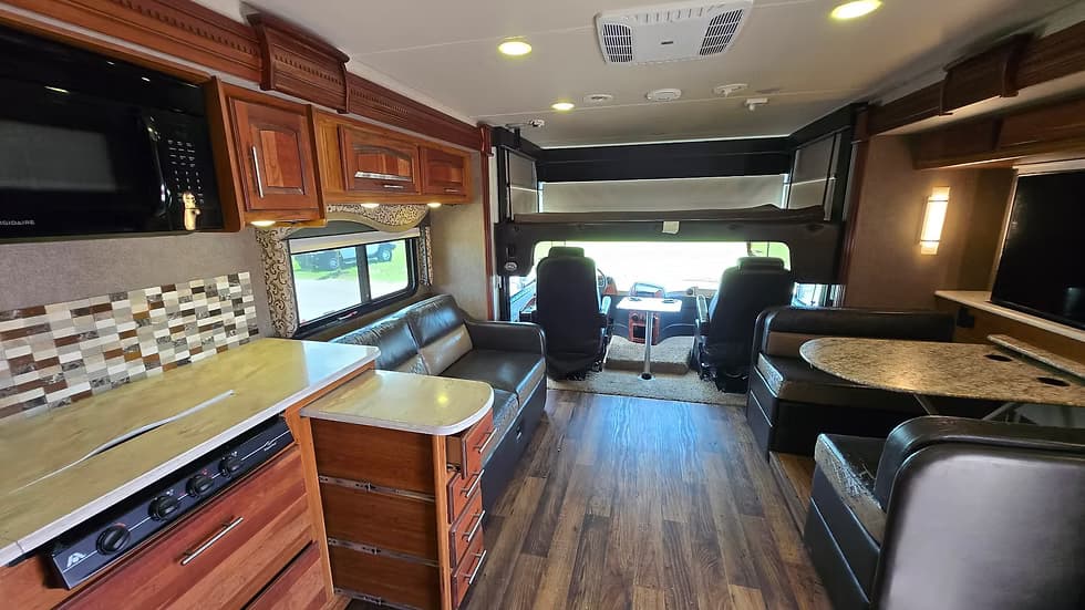 2017 Jayco Precept 31UL — photo 7 of 15
