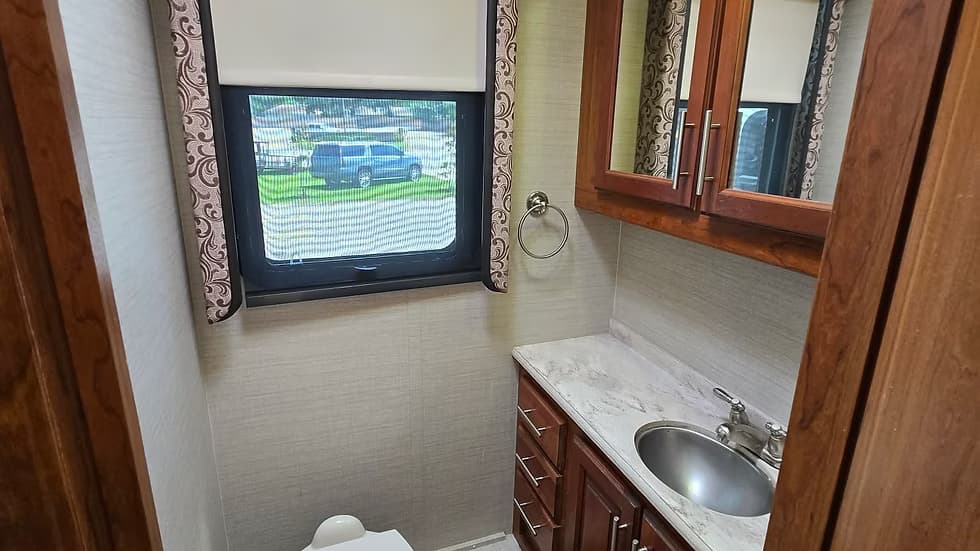 2017 Jayco Precept 31UL — photo 14 of 15