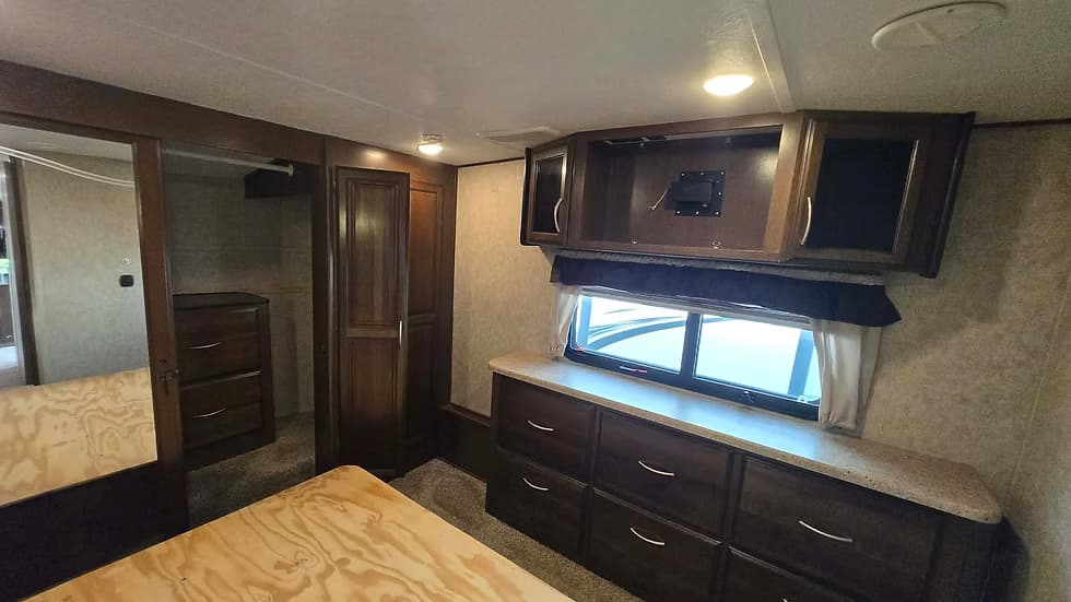 2017 Forest River PRIMETIME SANIBEL3751 — photo 11 of 13