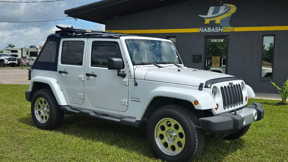2012 Jeep Wrangler Sahara6Speed — photo 7 of 16