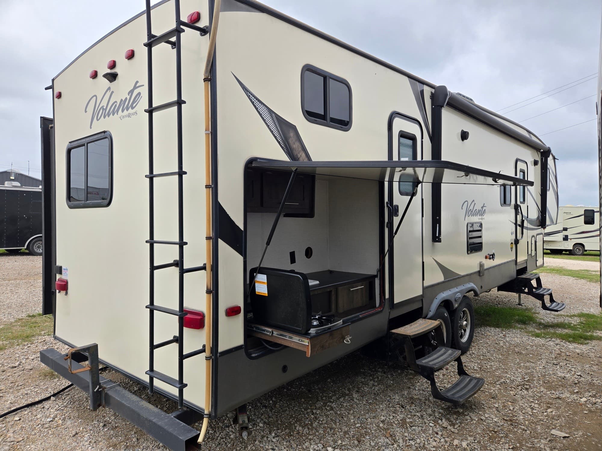 2018 Keystone Volante 310BH — photo 5 of 18