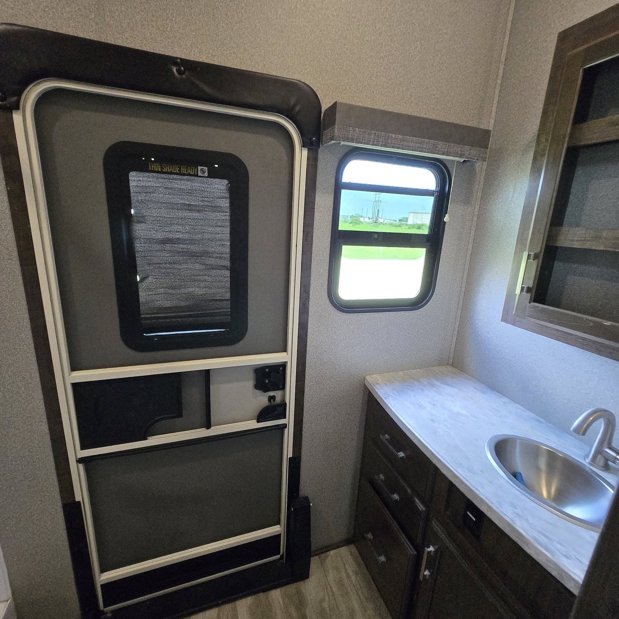2020 Grand Design Solitude 3950BHR — photo 16 of 19