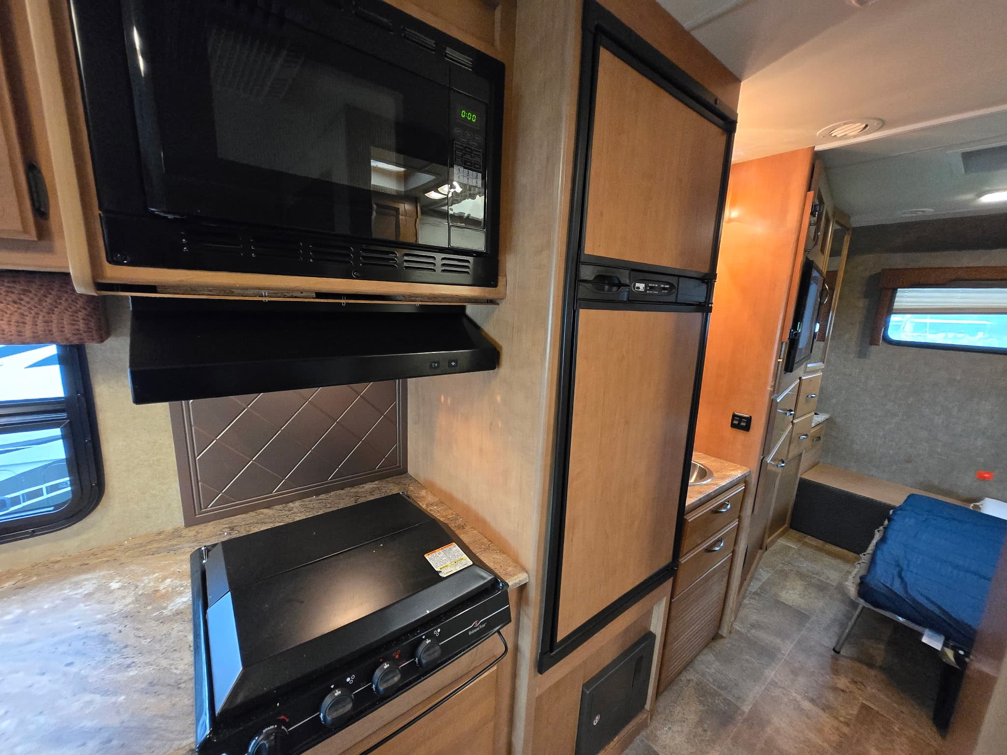 2015 Thor Axis 251 — photo 11 of 19