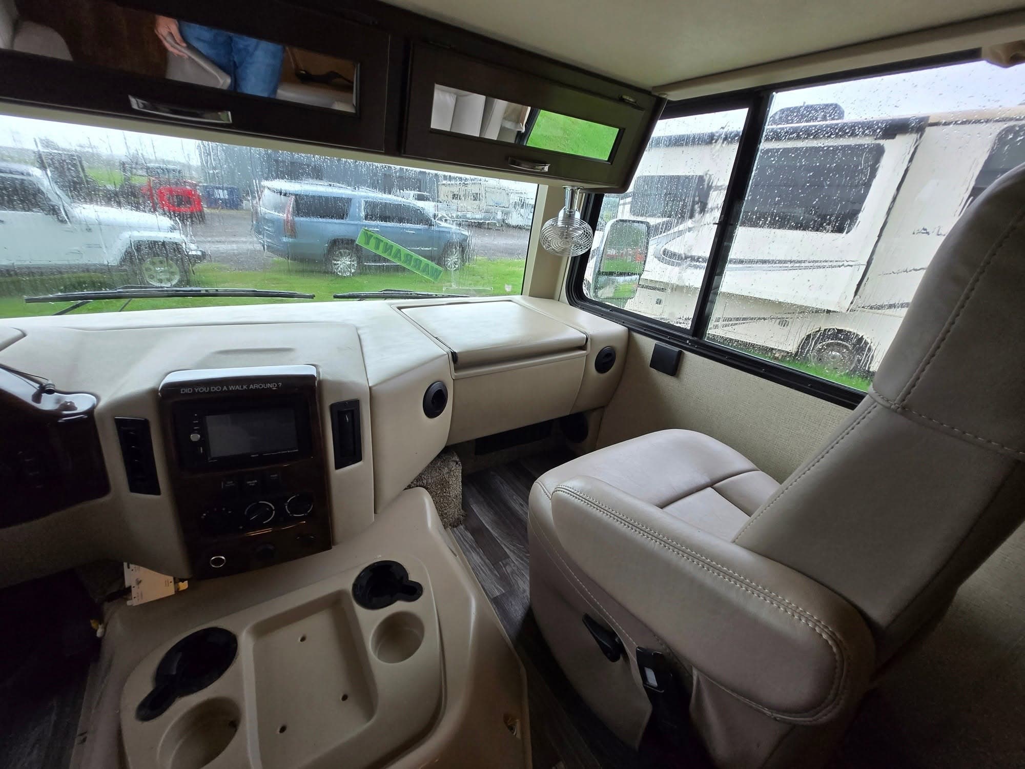 2018 Thor Freedom A30 — photo 7 of 21