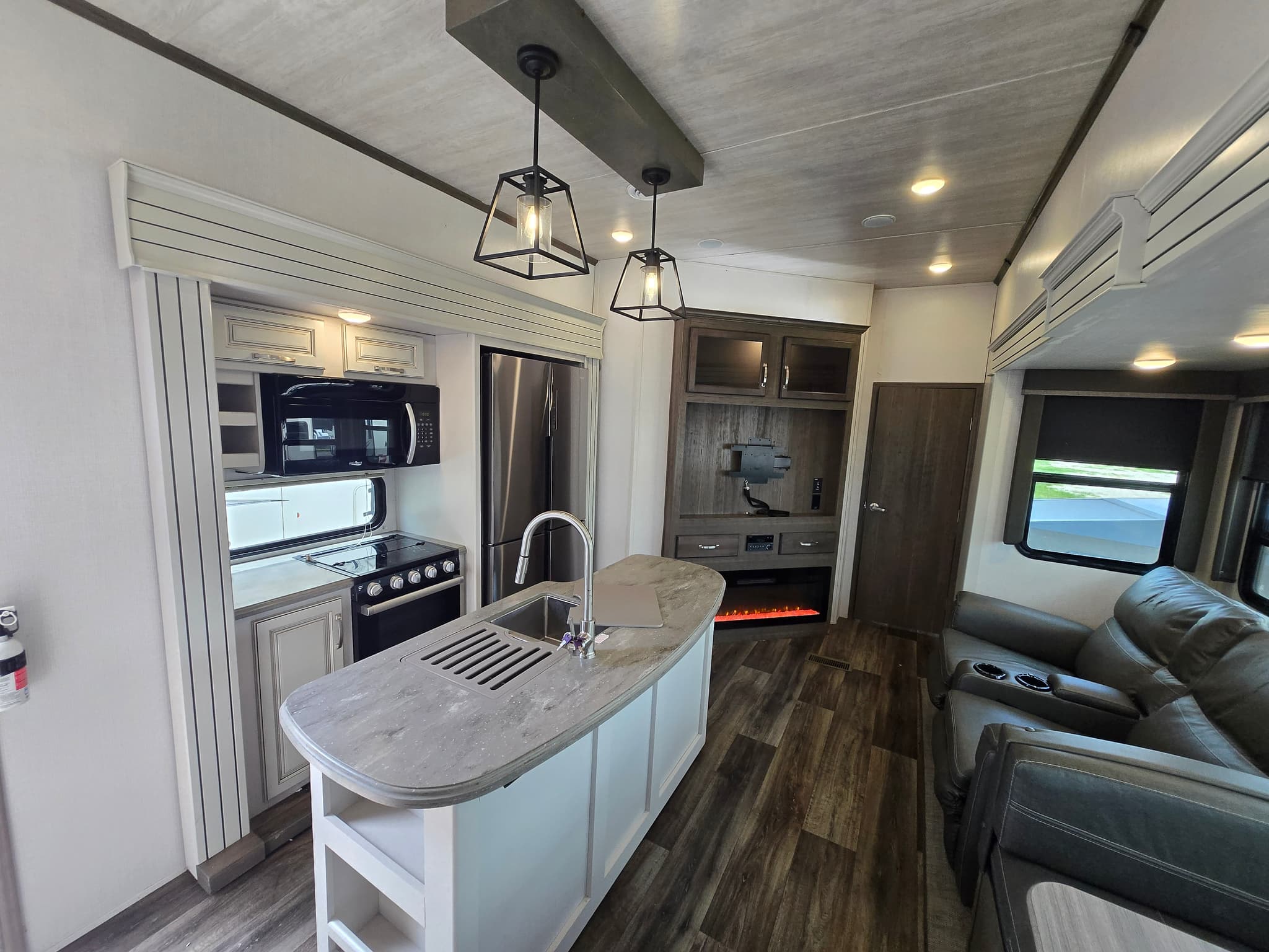 2021 Keystone Rv Company Cougar 364bhl — photo 7 of 16