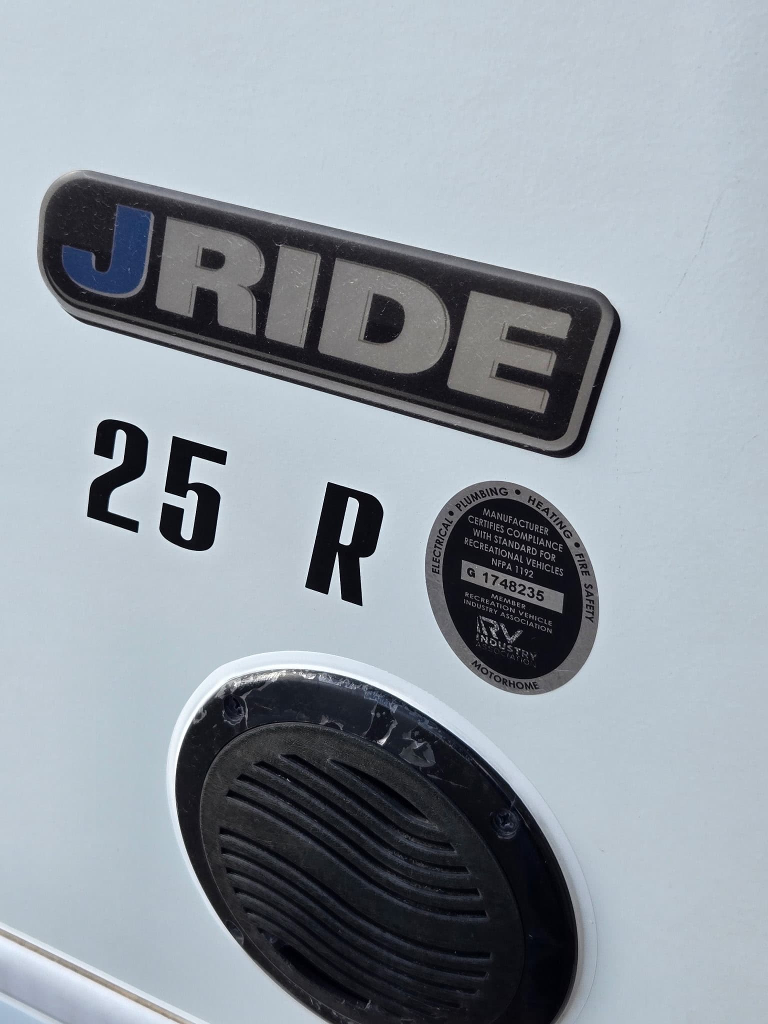 2019 Jayco Redhawk 25R — photo 14 of 16
