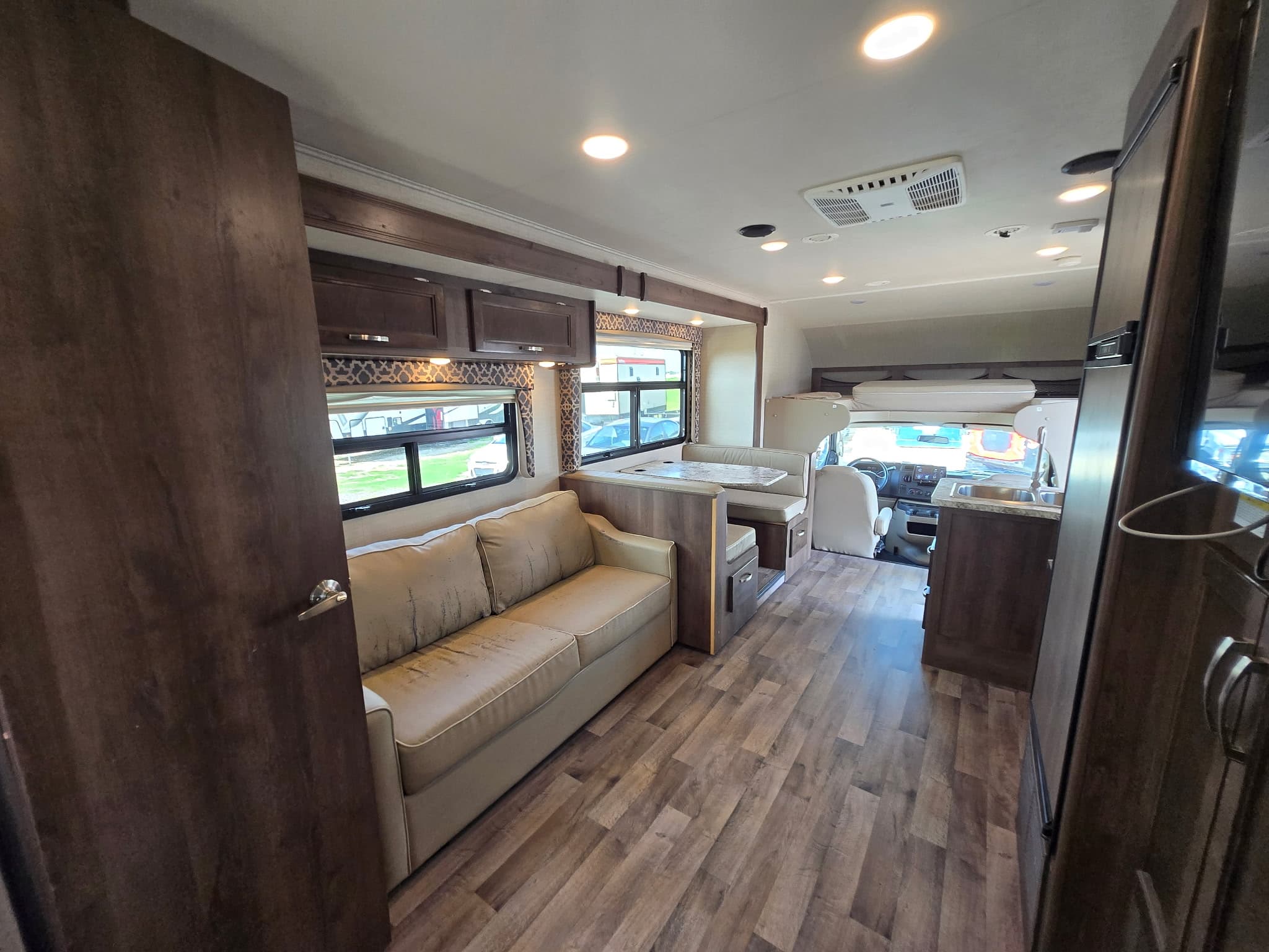2019 Jayco Redhawk 25R — photo 9 of 16