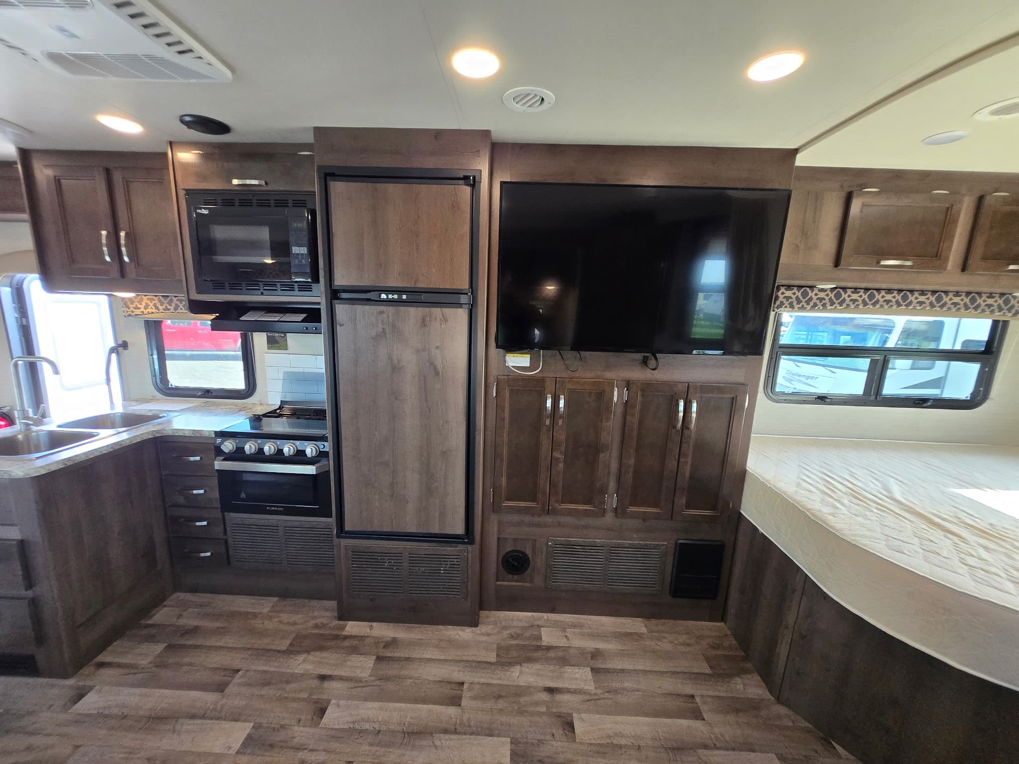 2019 Jayco Redhawk 25R — photo 11 of 16