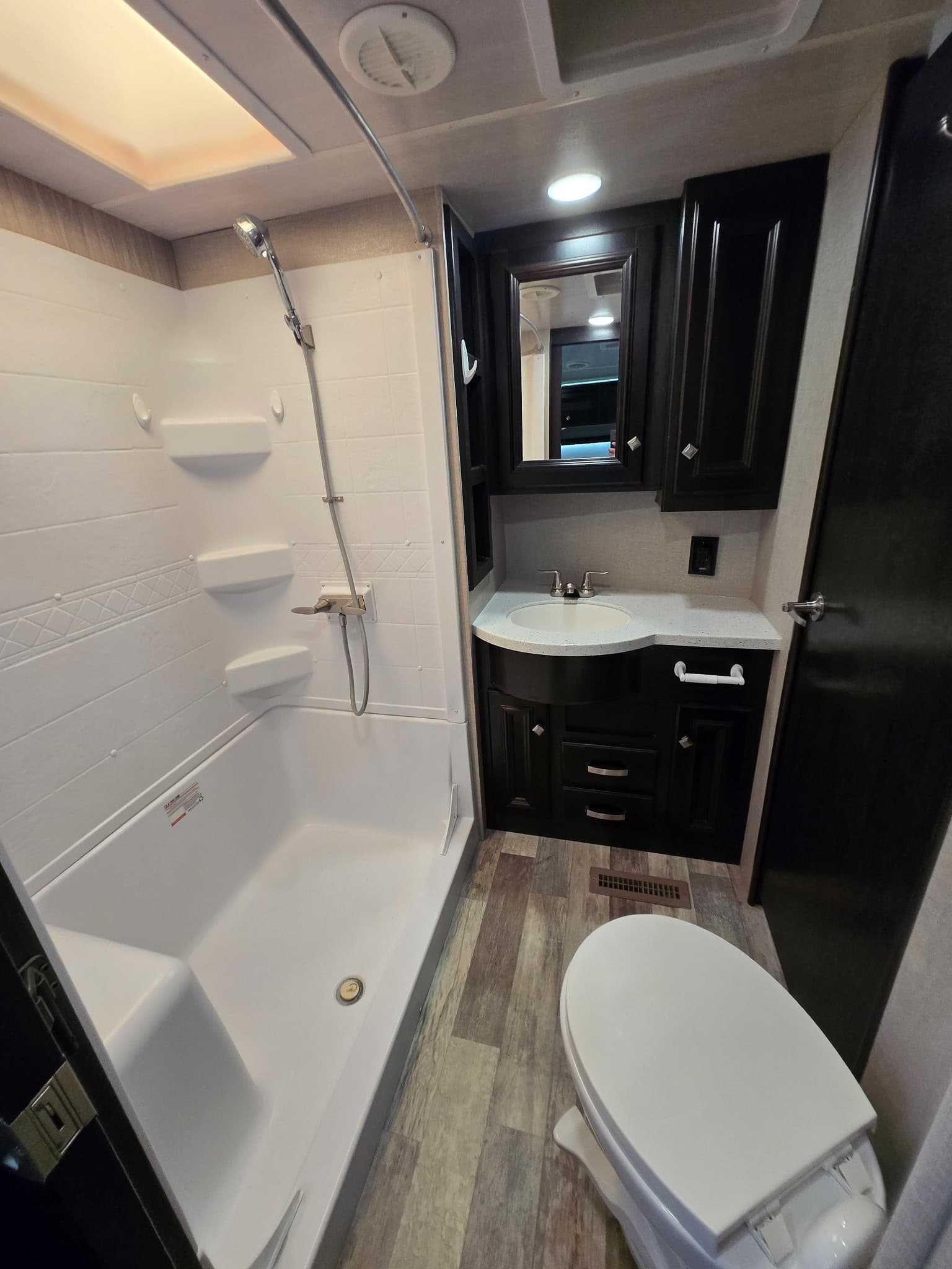 2020 Heartland Road Warrior 413rw — photo 6 of 21