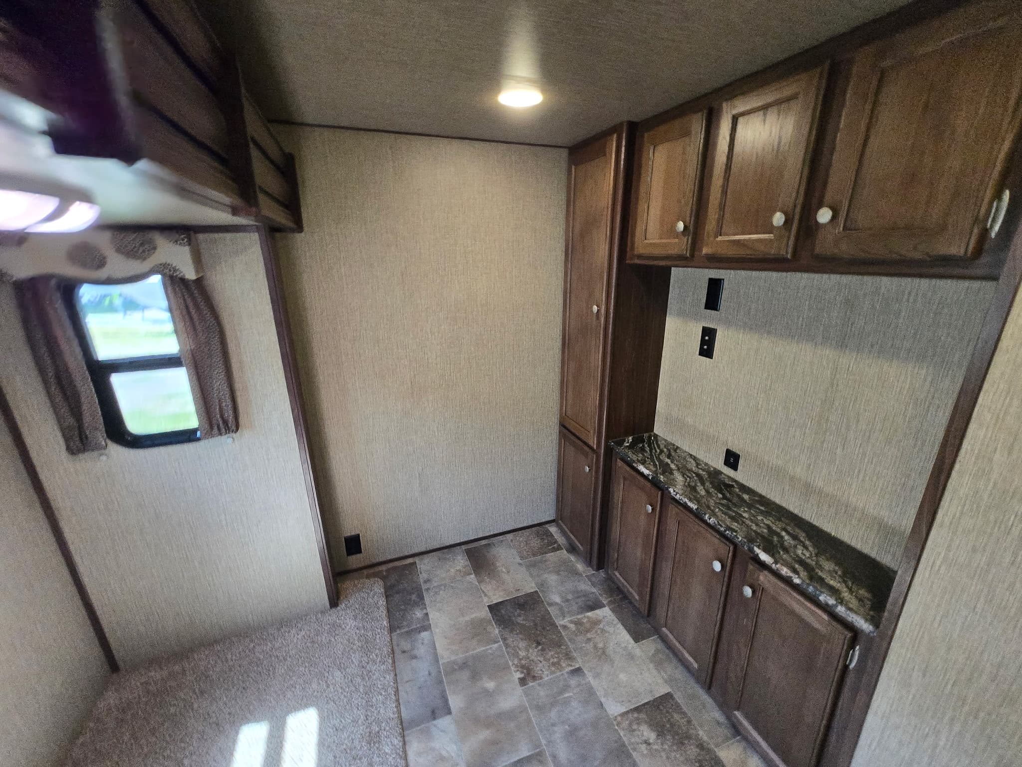 2017 Keystone Sprinter 347wflt — photo 13 of 19