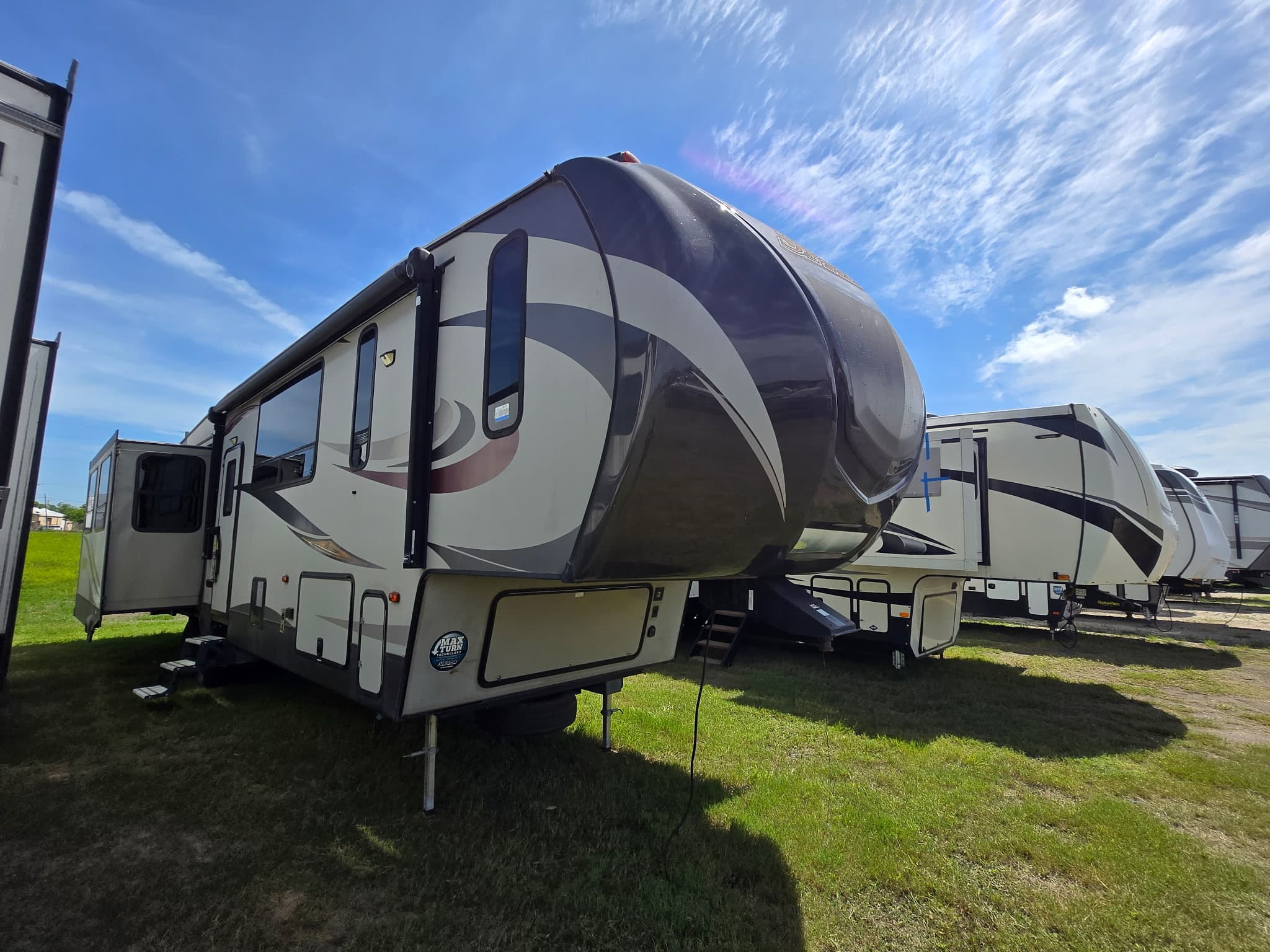 2017 Keystone Sprinter 347wflt hero