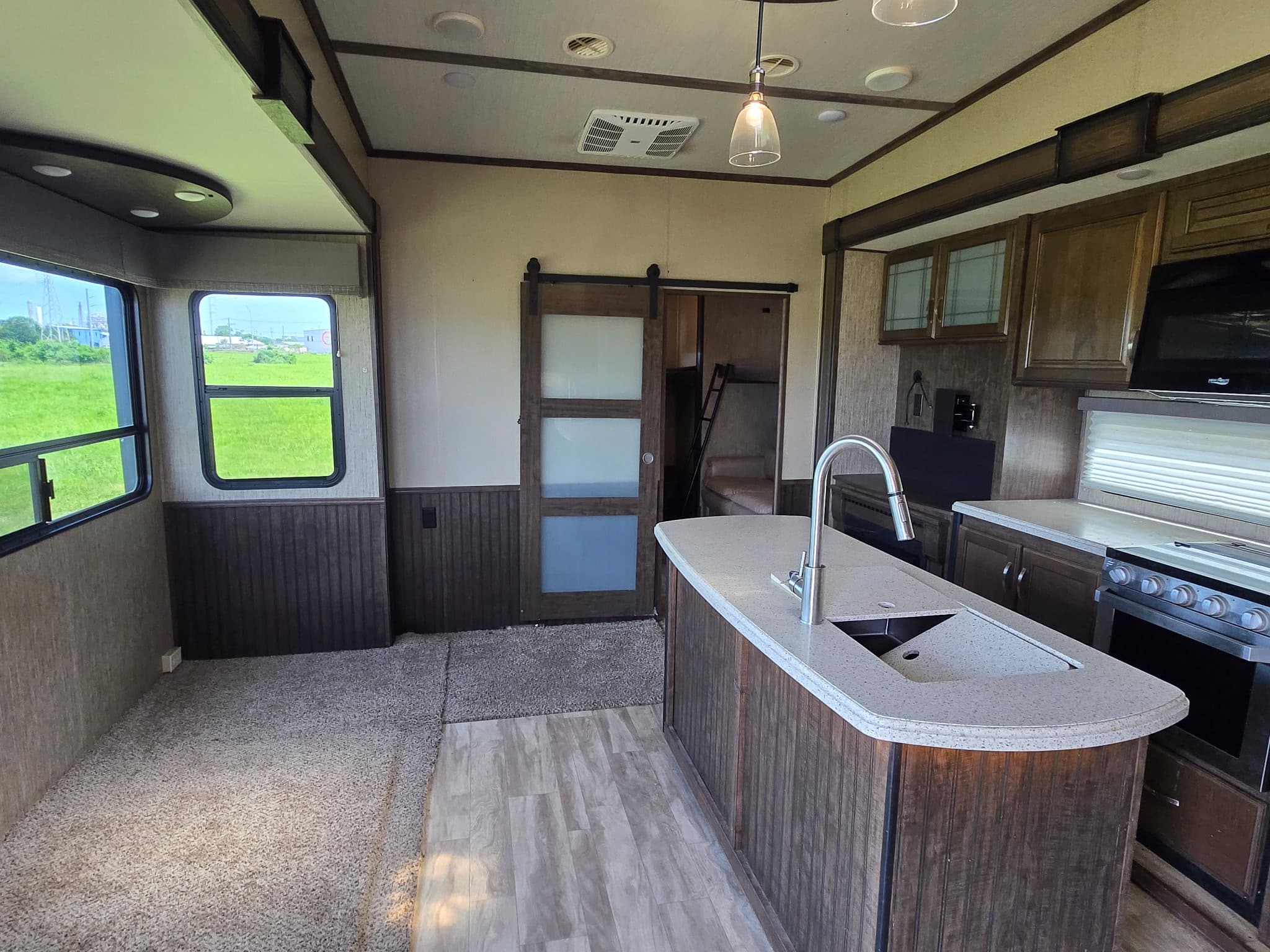 2019 Grand Design Solitude S-Class 3740BH — photo 8 of 21