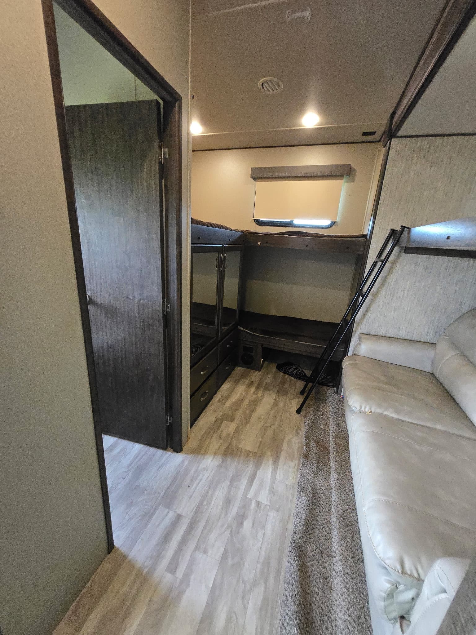 2019 Grand Design Solitude S-Class 3740BH — photo 12 of 21