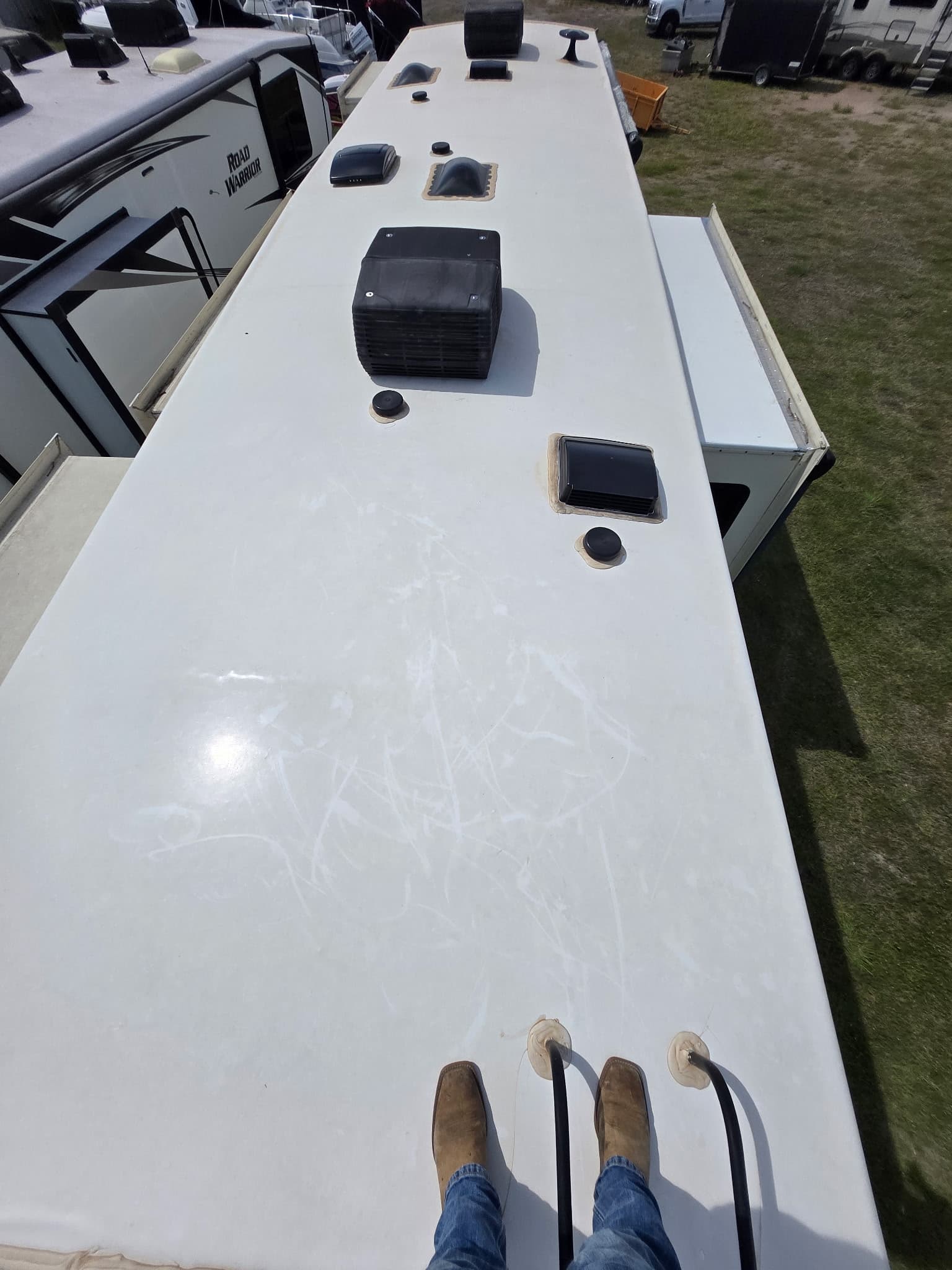 2019 Grand Design Solitude S-Class 3740BH — photo 19 of 21